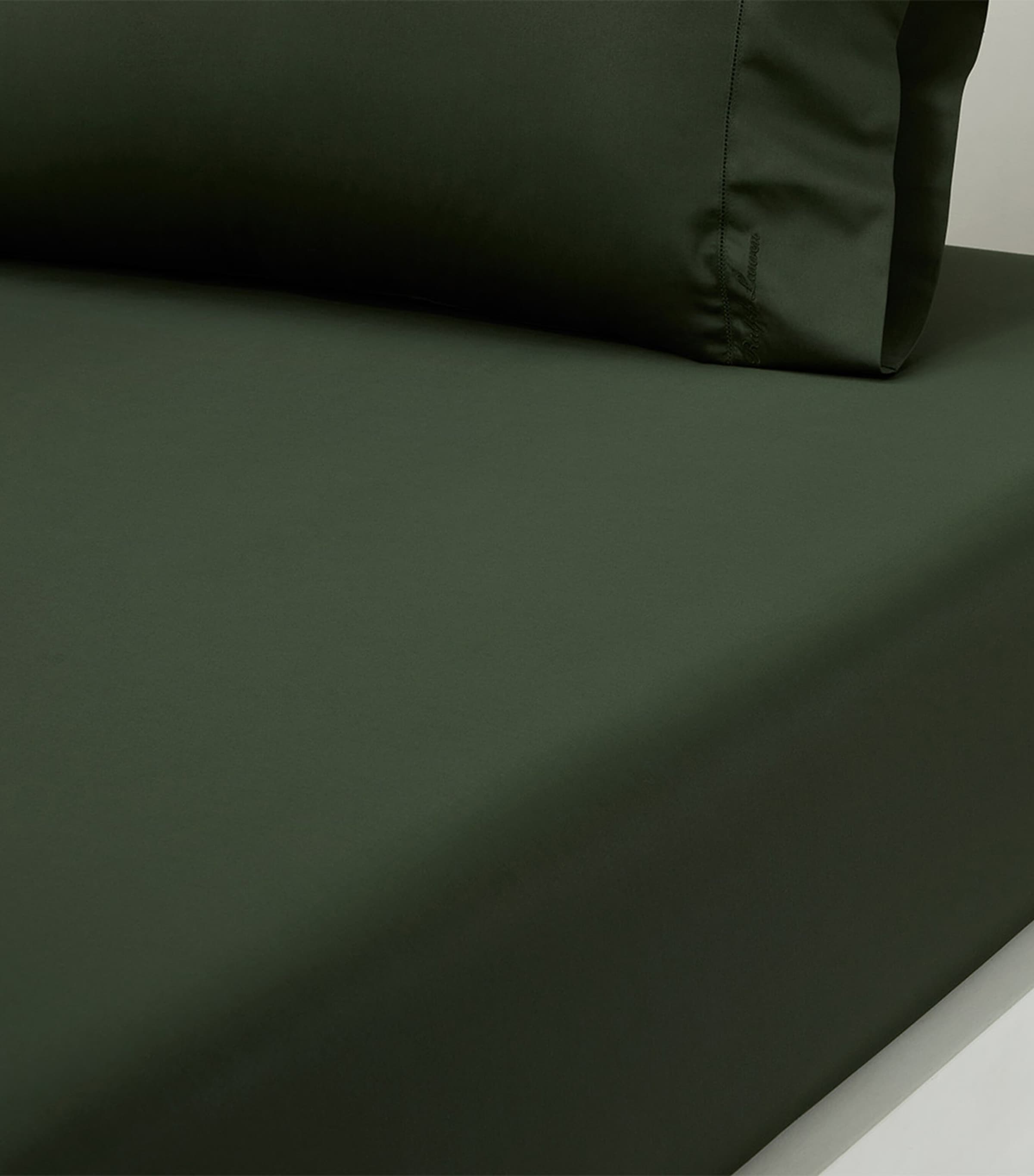 Cotton RL624 Super King Fitted Sheet (180cm x 200cm) DKGREEN Image 1