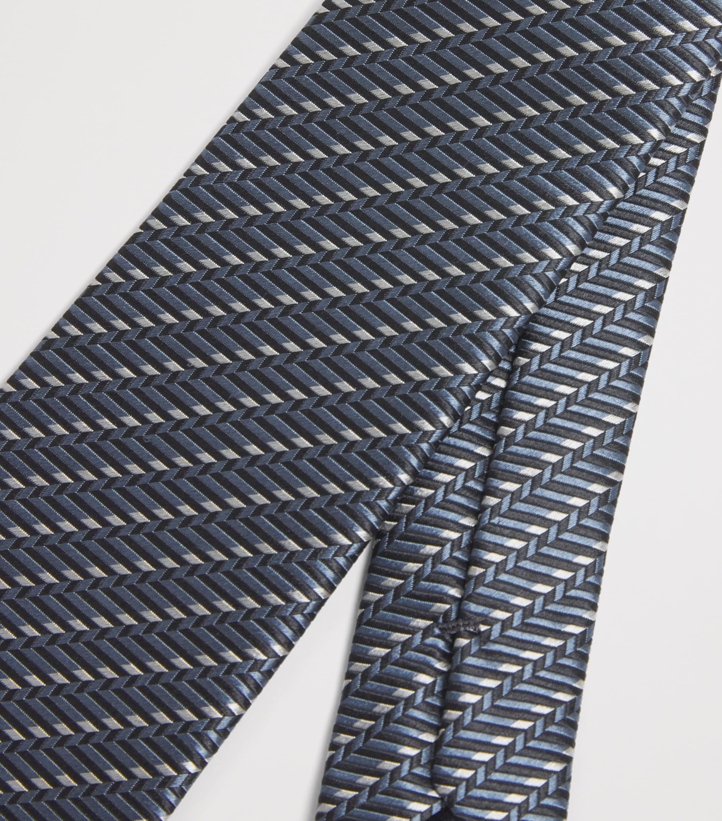 Silk Herringbone Tie FC099 Image 4