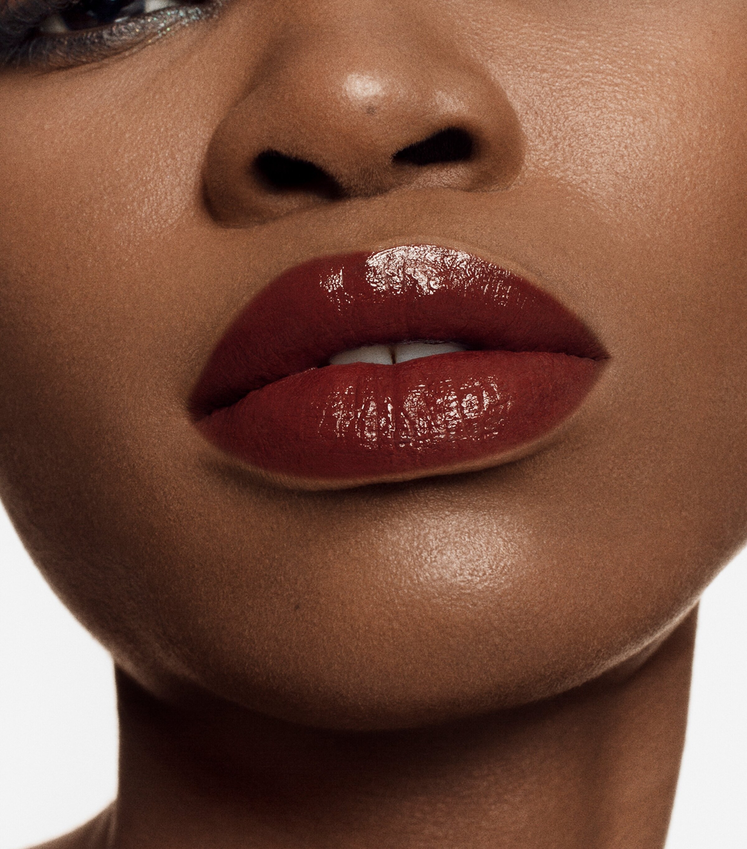 Liquid Lipstick Vinyl MOLASSES 215 Image 8