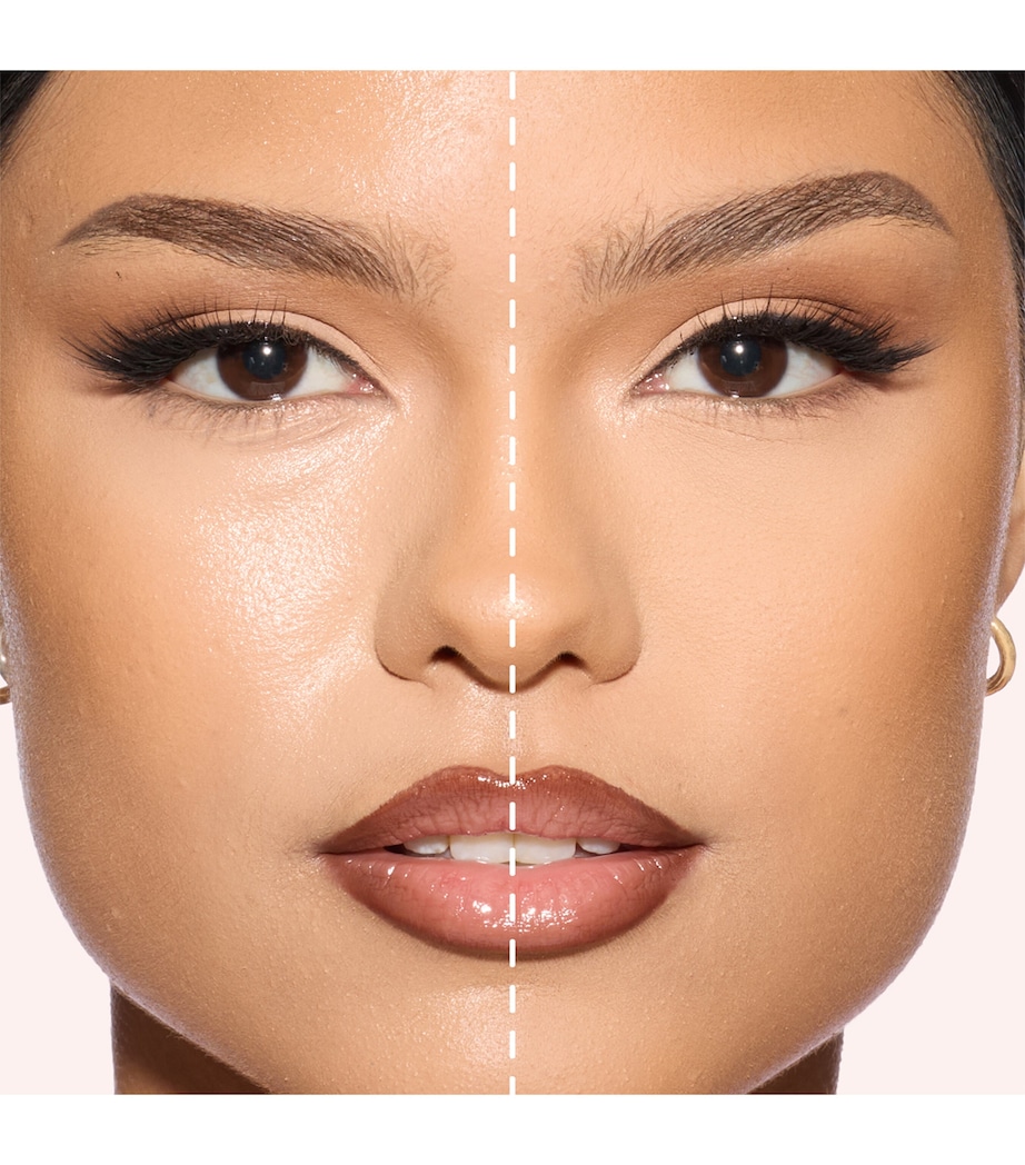 Huda Beauty Easy Bake Pressed Powder 2.0 Cinnamon Bun Image 2