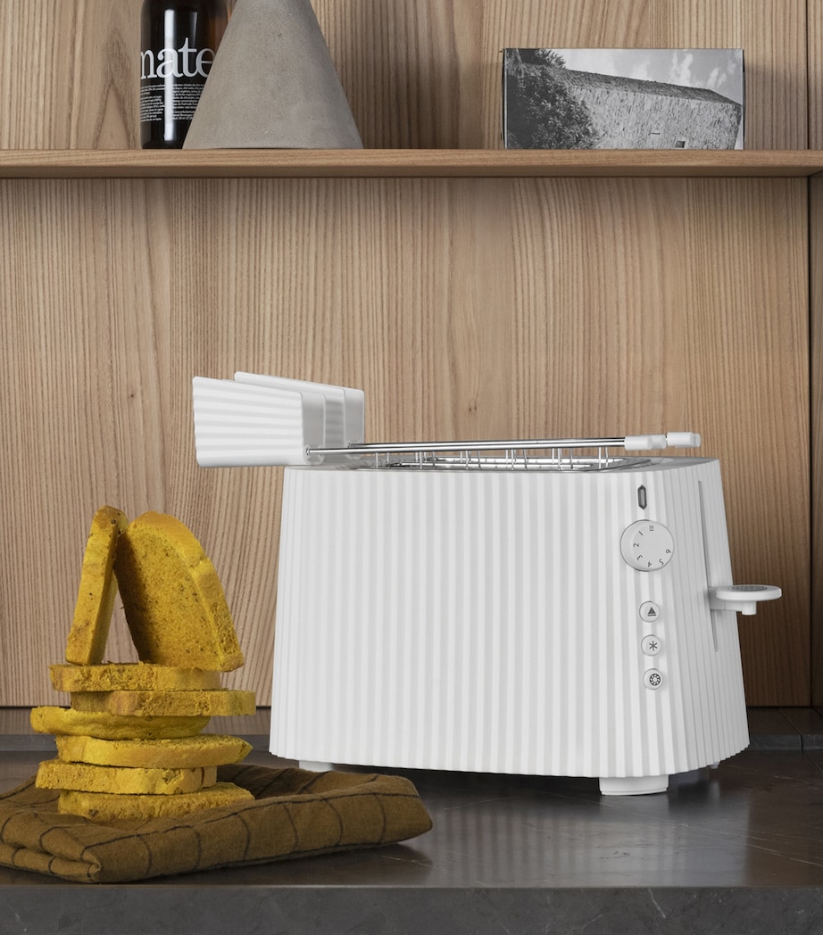 Plissé 2-Slice Toaster WHITE Image 2