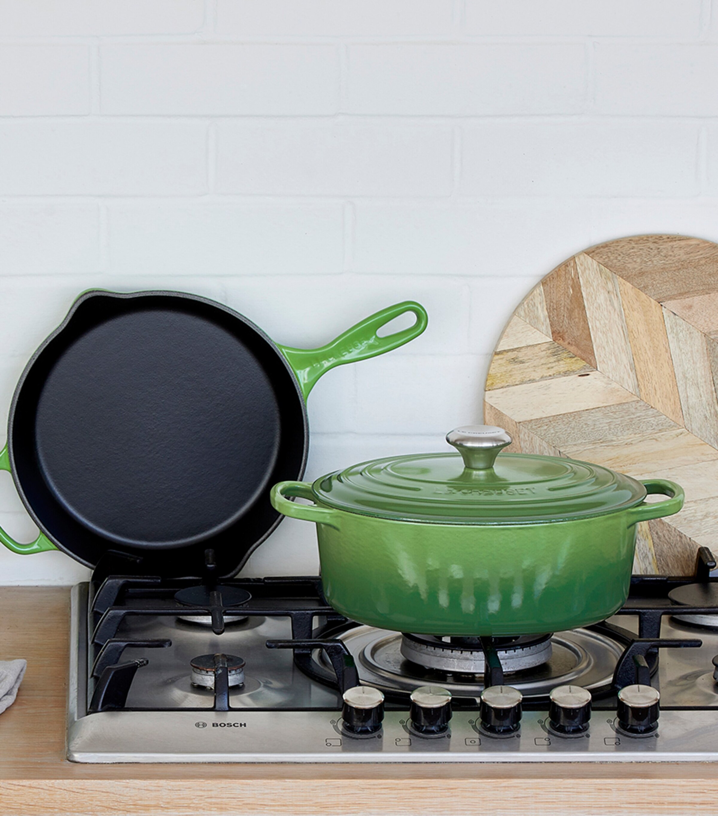 Le Creuset Cast Iron Oval Casserole Dish (27cm) Bamboo Green Image 5
