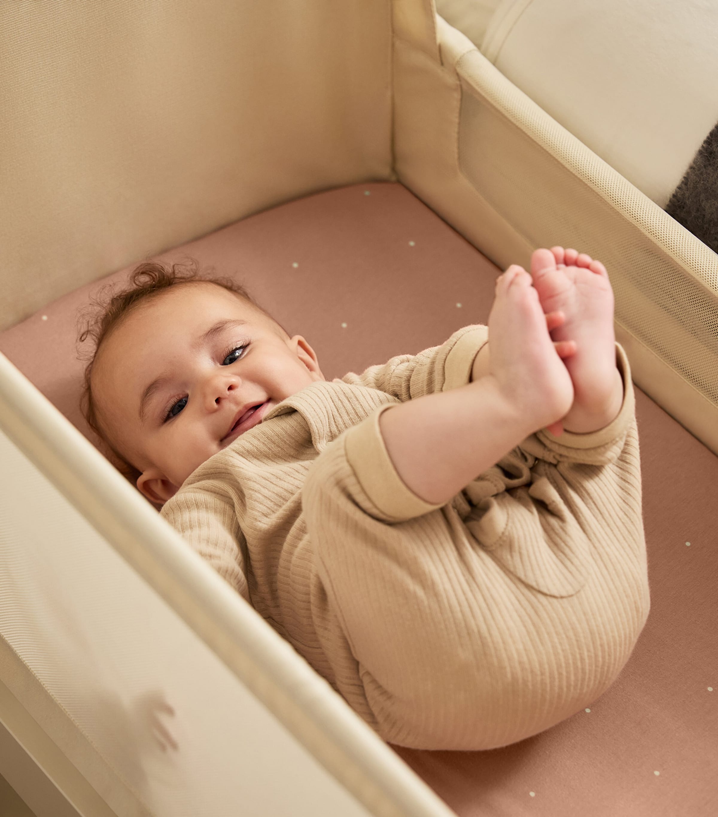 Snüz SnüzPod 5 Bedside Crib Cashmere Image 3