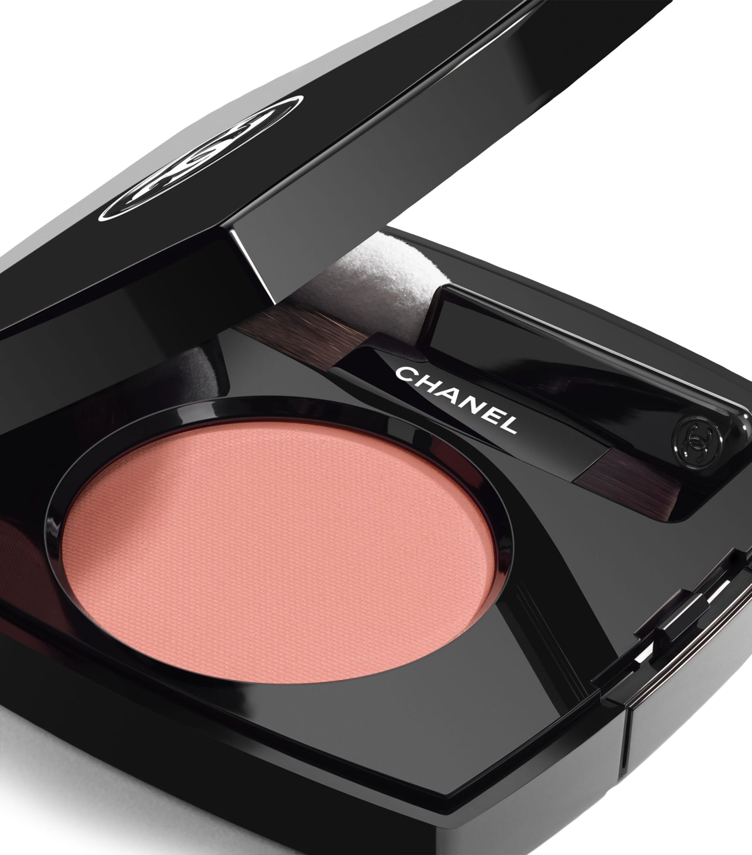 CHANEL Ombre Essentielle Multi-Use Longwearing Eyeshadow | Make-up | Eyes | Eyeshadows | Designers | CHANEL | Beauty CHANEL Ombre Essentielle Multi-Use Longwearing Eyeshadow | Make-up | Eyes | Eyeshadows | Designers | CHANEL | Beauty