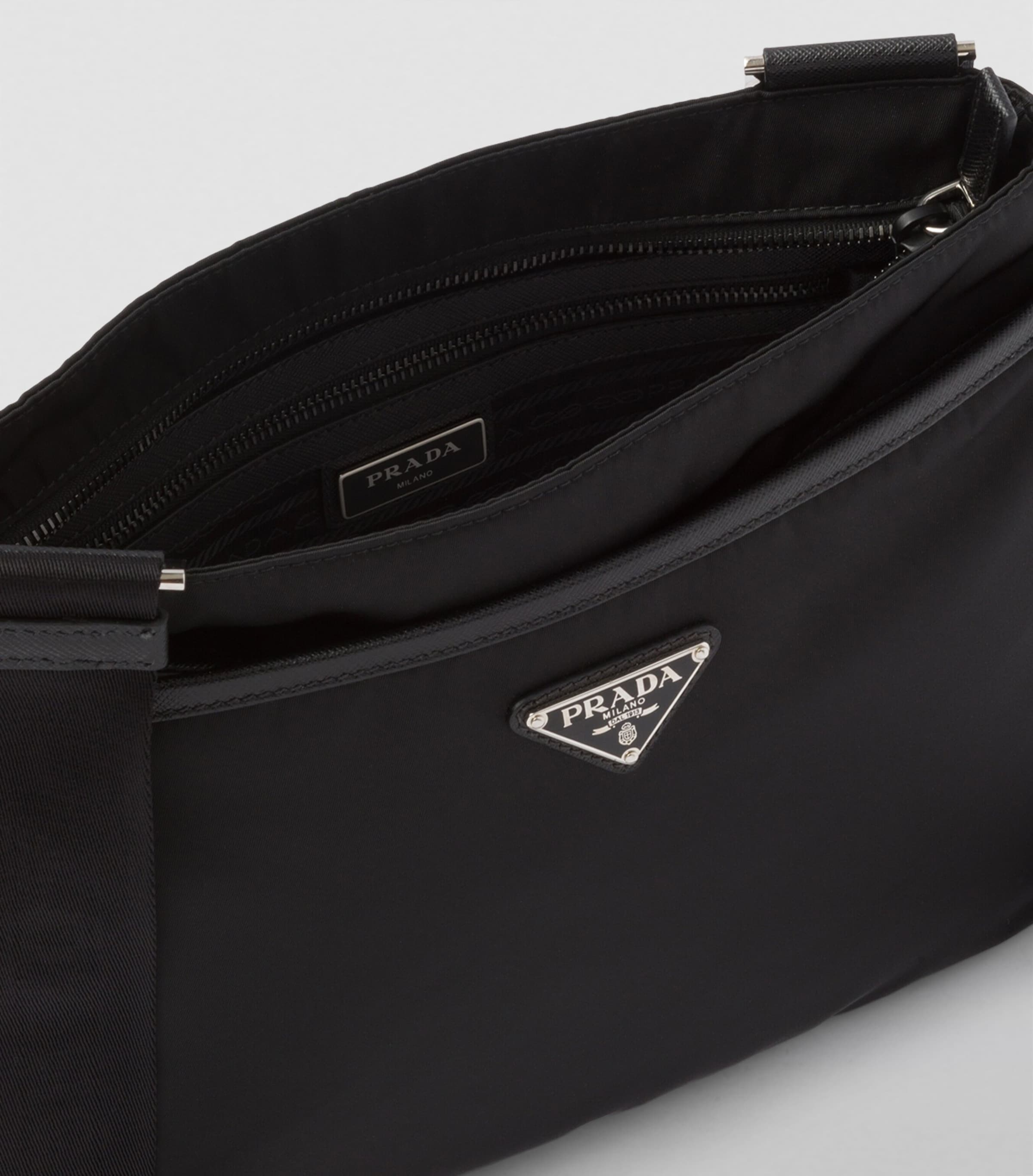 Re-Nylon Shoulder Bag F0002 Image 6