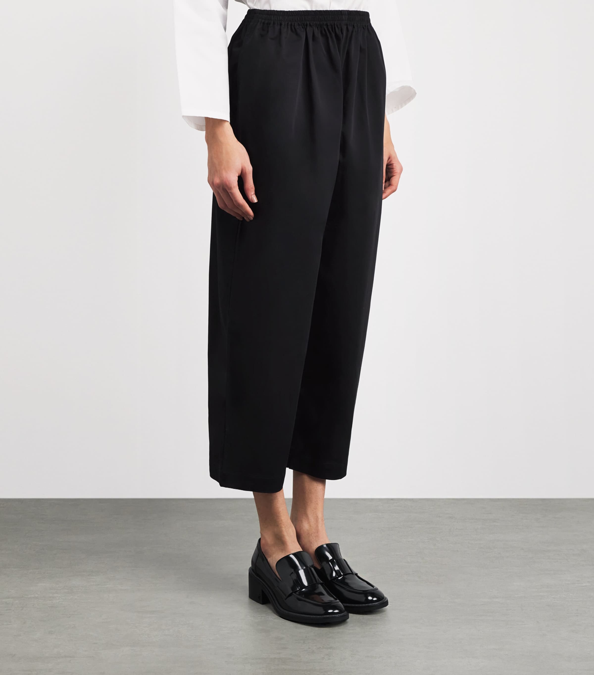 Eskandar Womens Cropped Japanese Trousers Black Image 4