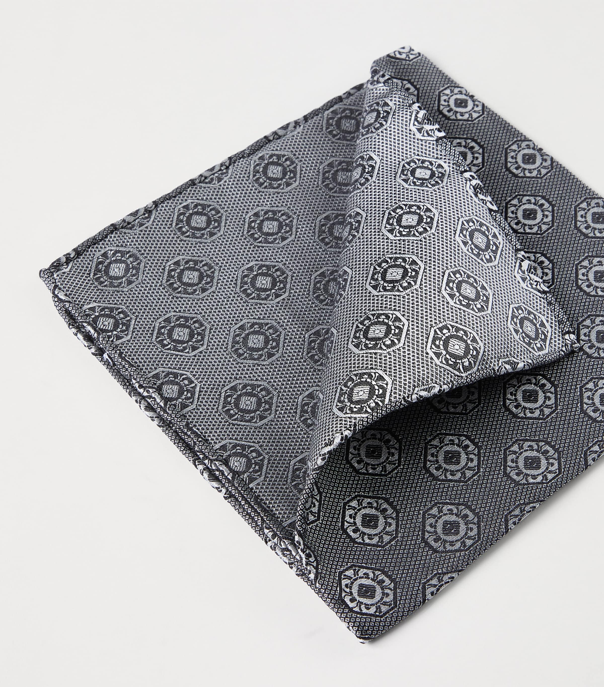 Silk Pocket Square C039 Image 3