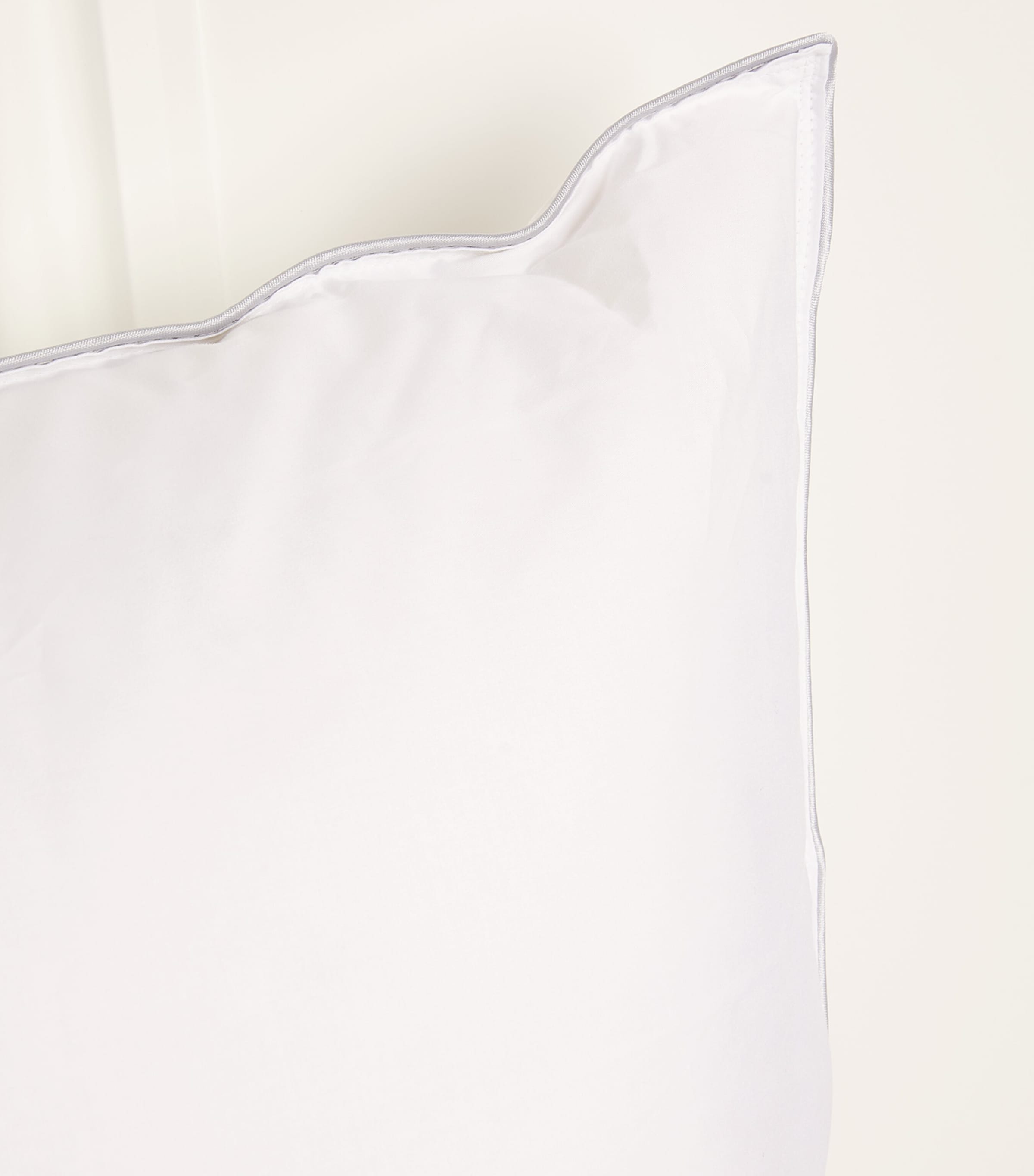 Medium-Firm Cortina Down King Pillow (53cm x 94cm) B100  WHITE Image 3
