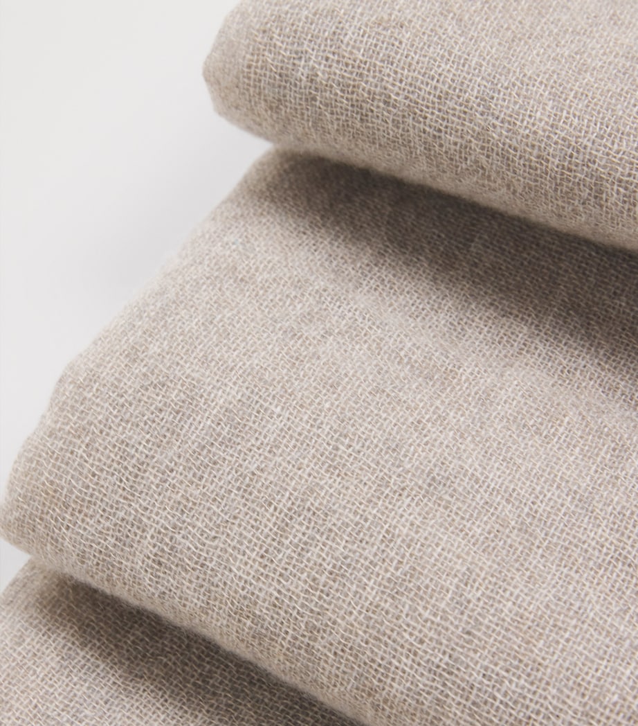 Cashmere Fringe Stole F6050 Image 4