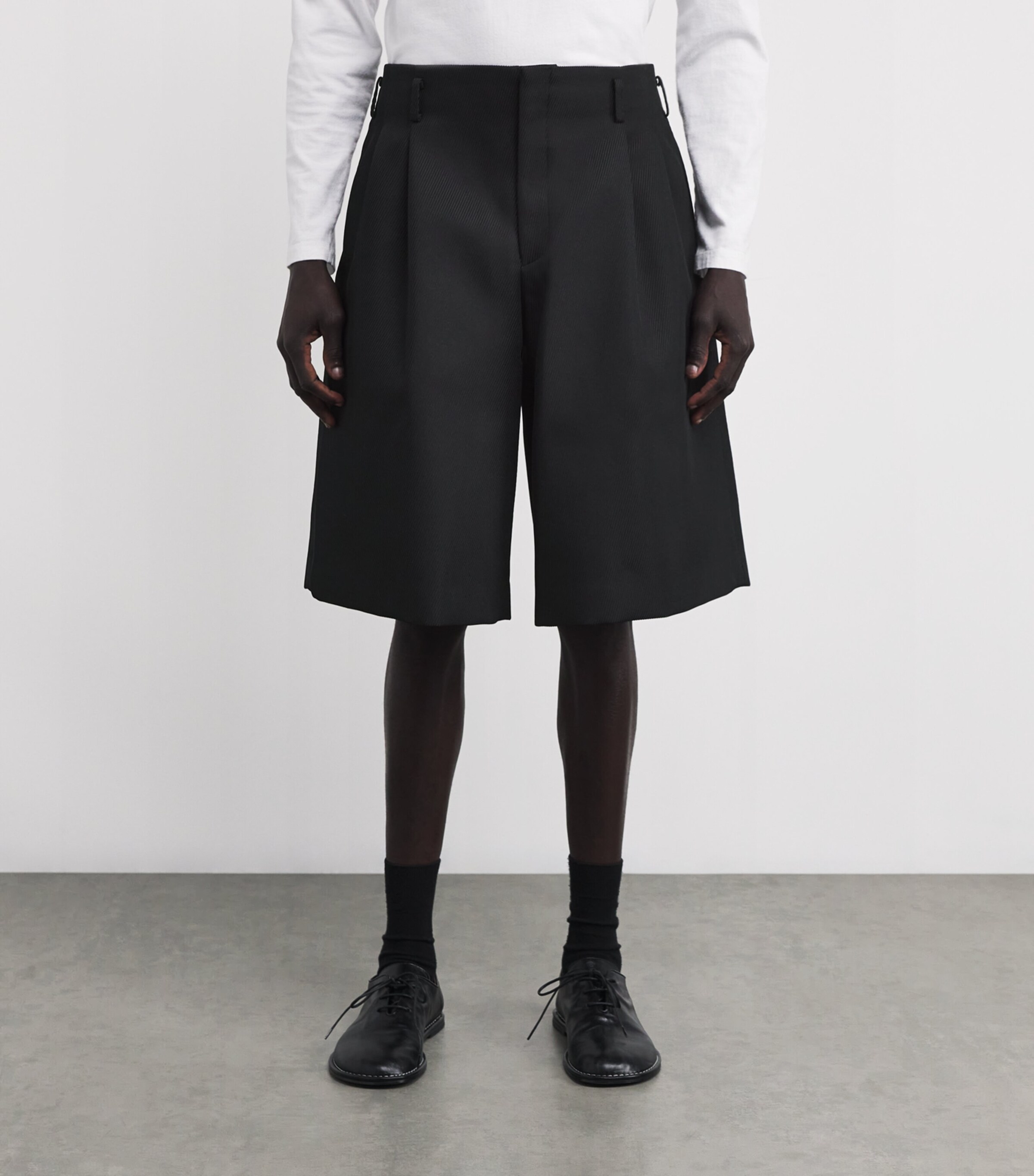 BLACK COMME des GARCONS スカート ショーツ Comme Des Garcons Knee-Length Shorts With Wide Leg Comme Des