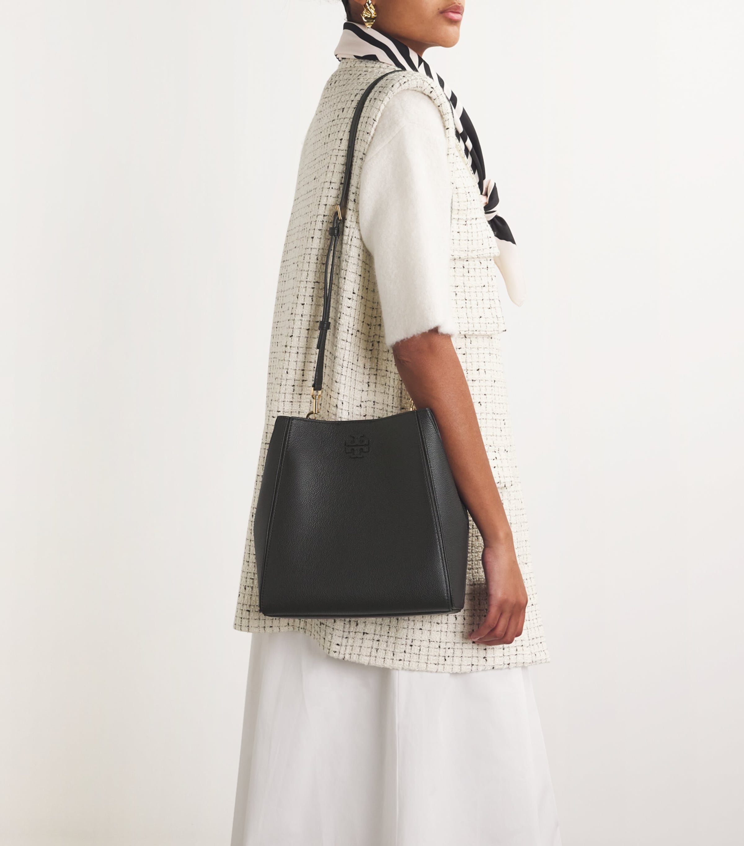 Small Leather McGraw Bucket Bag BLACK Image 4