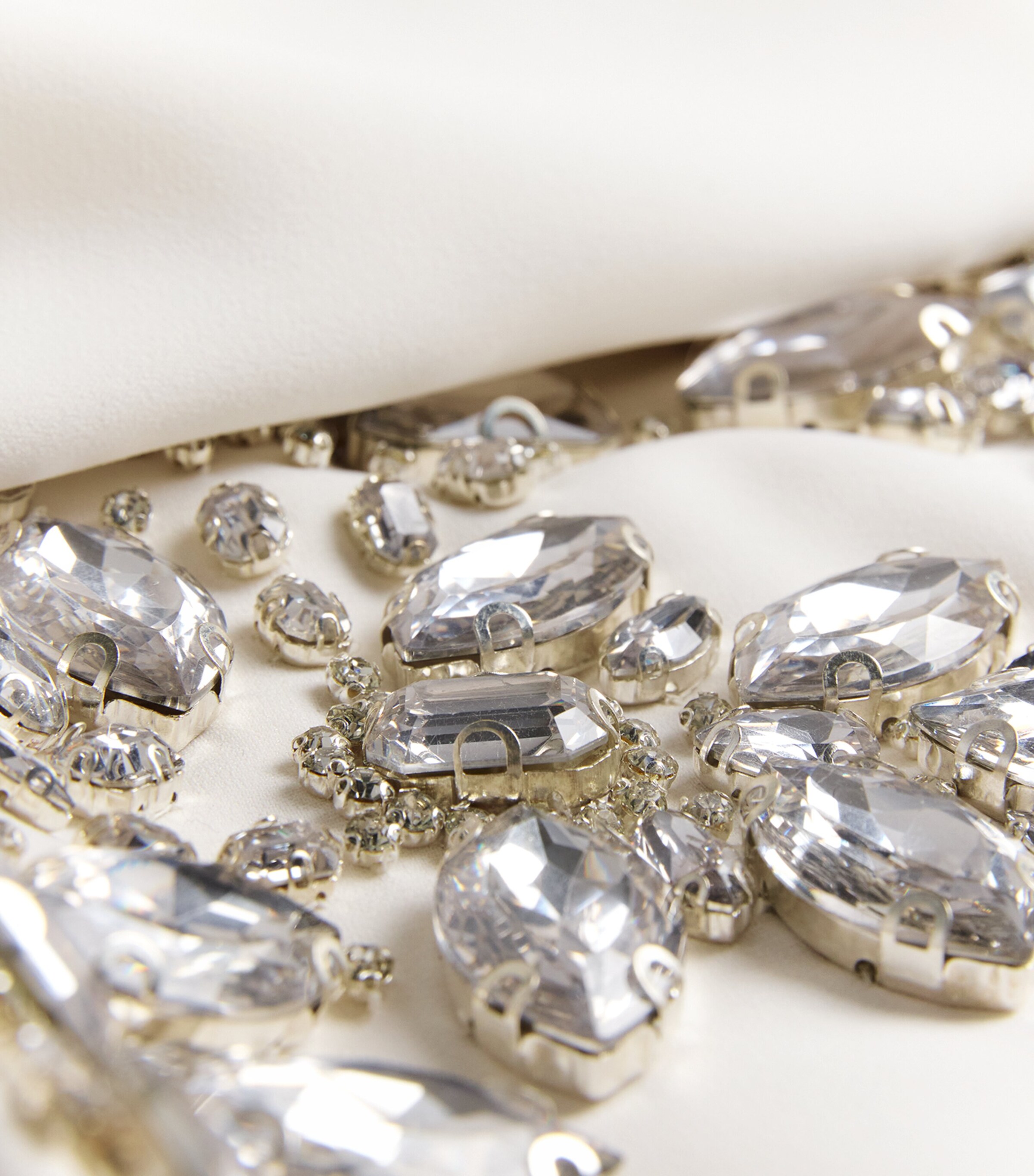 Cady Embroidered Kaftan Gown MS0007 - WHTE / SLVR Image 5