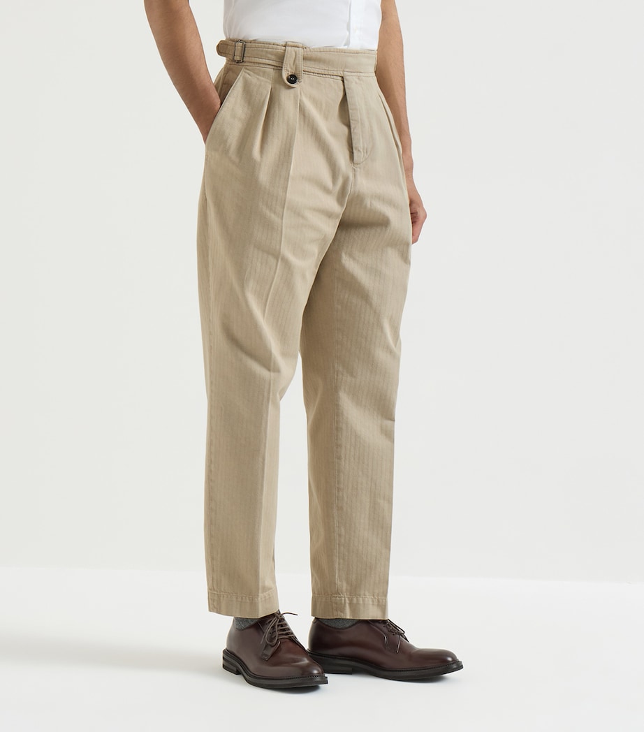 Brunello Cucinelli Mens Cotton Chevron Double-Pleated Trousers Image 2