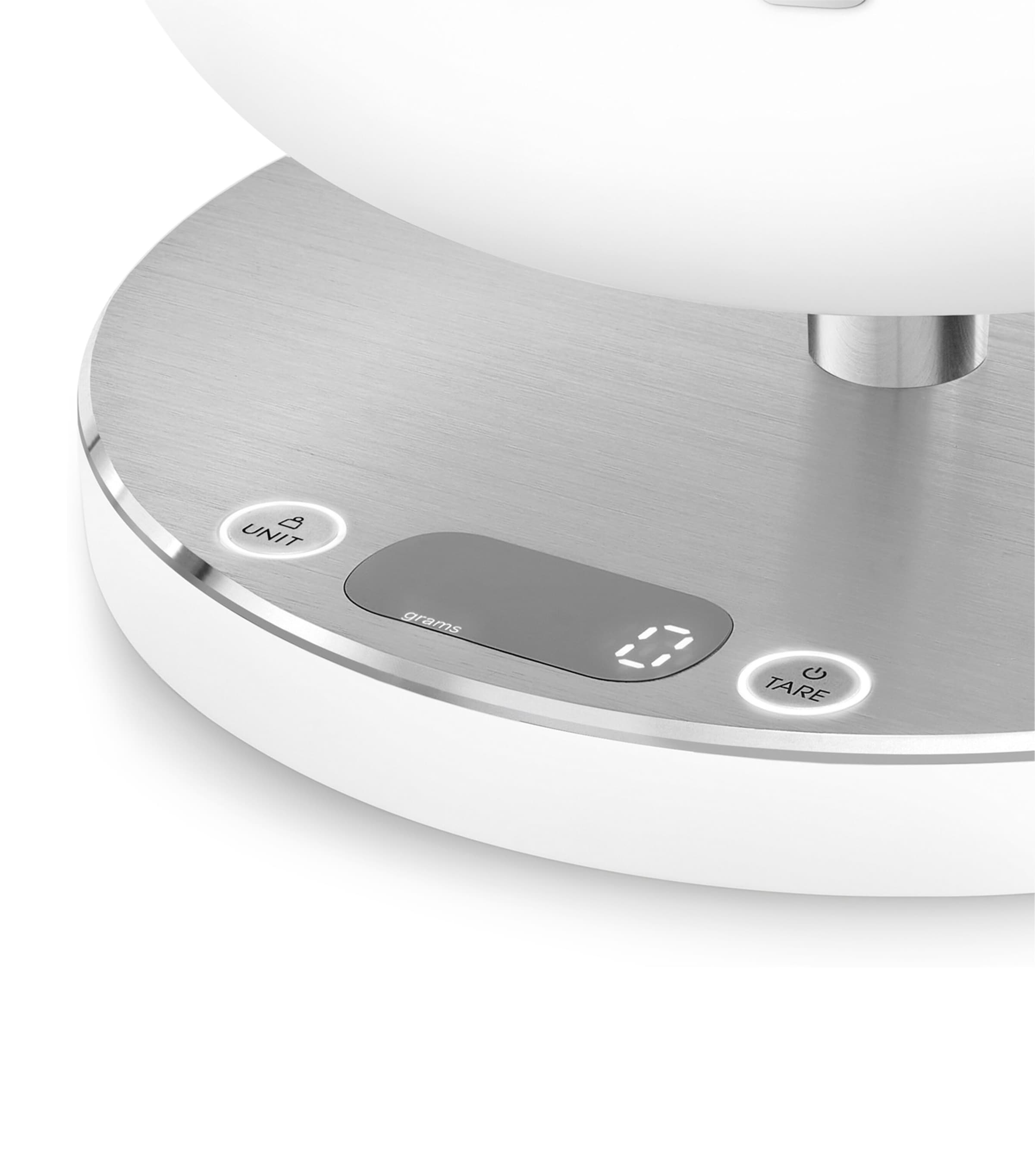 Smeg Rechargeable Digital Kitchen Scales Matte White Image 6