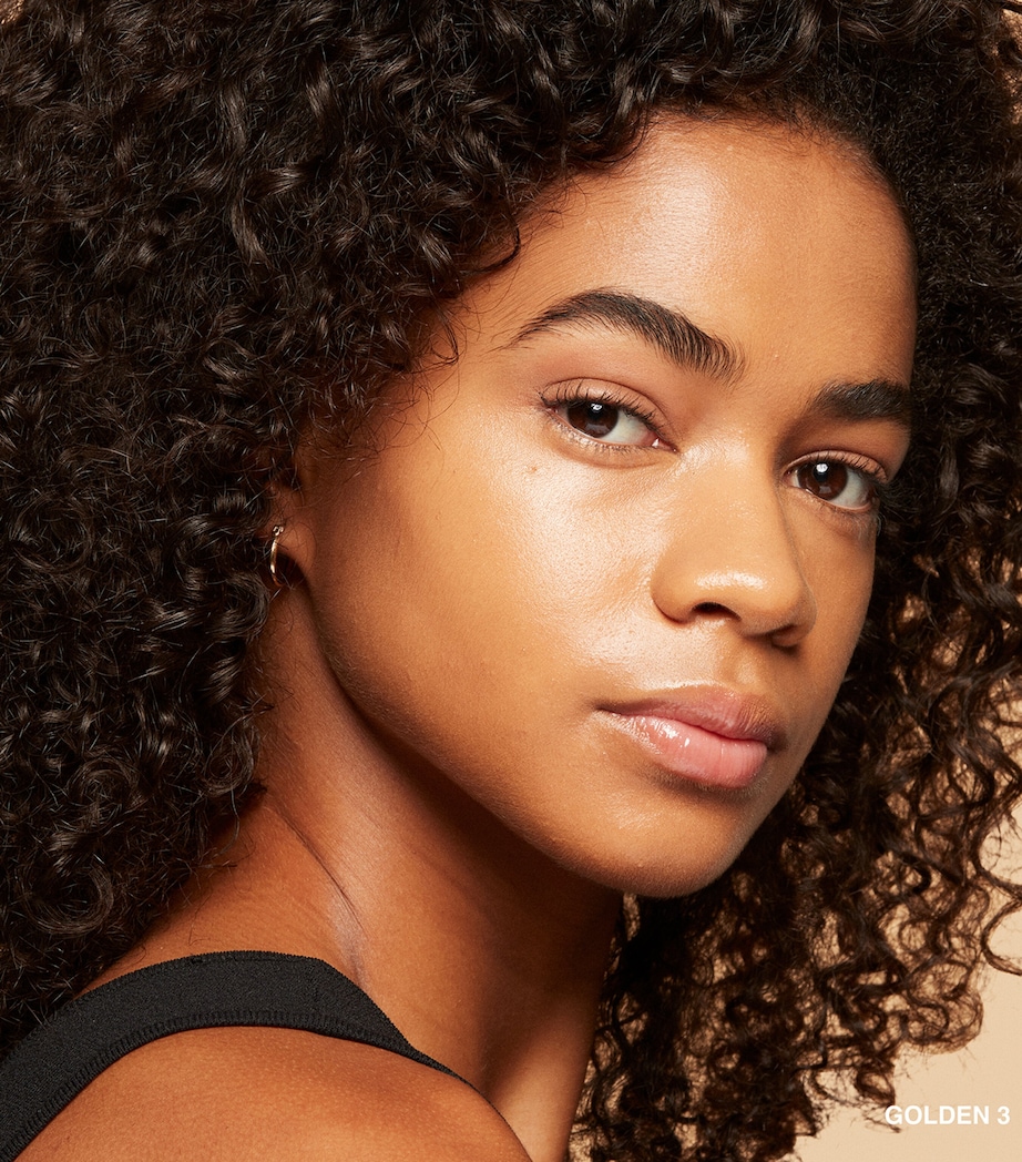 Vitamin Enriched Skin Tint GOLDEN 3 Image 4