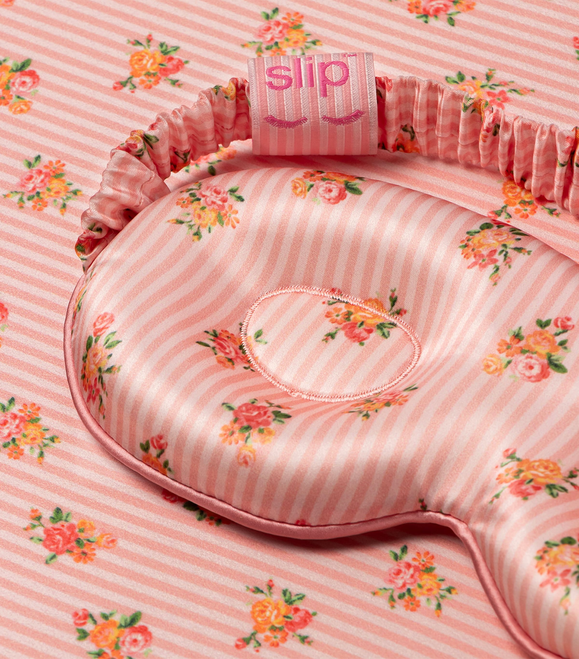 Silk Contour Sleep Mask PETAL Image 6