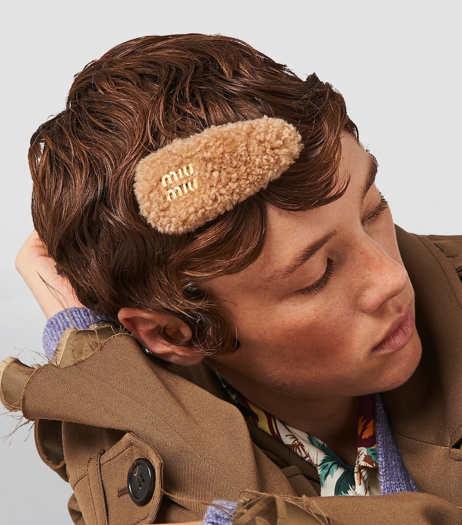 Shearling Logo Hair Clip F098L Image 2