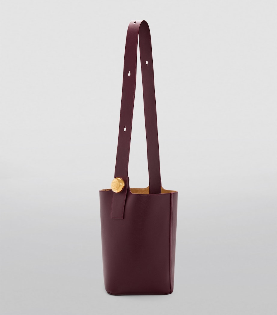 Medium Leather Pebble Bucket Bag DARK BURGUNDY Image 2