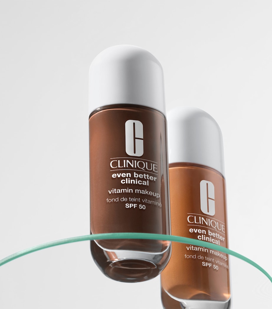 Even Better Foundation SPF 50 14 MW Image 4