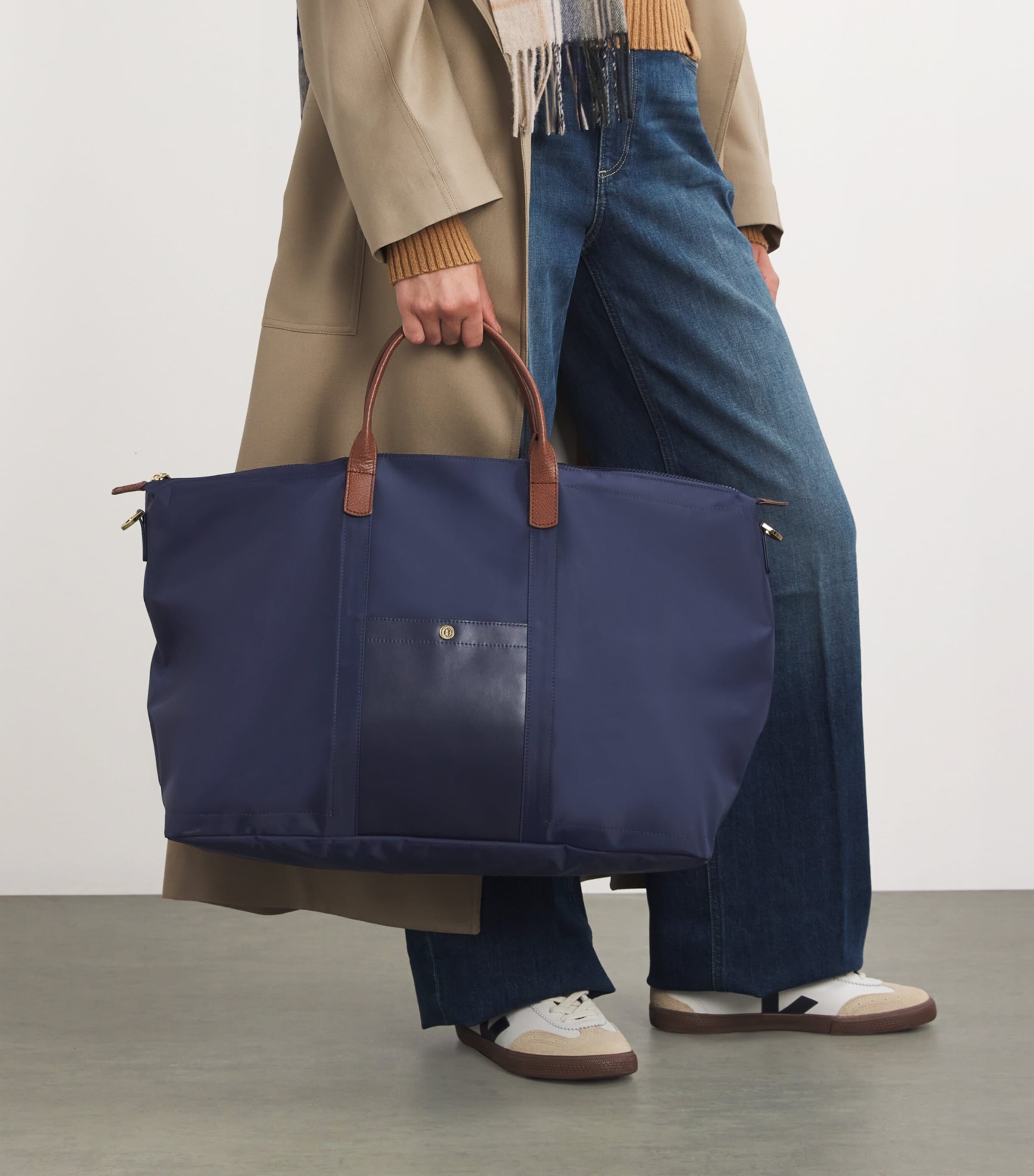 Nylon Overnight Tote Bag NAVY Image 5