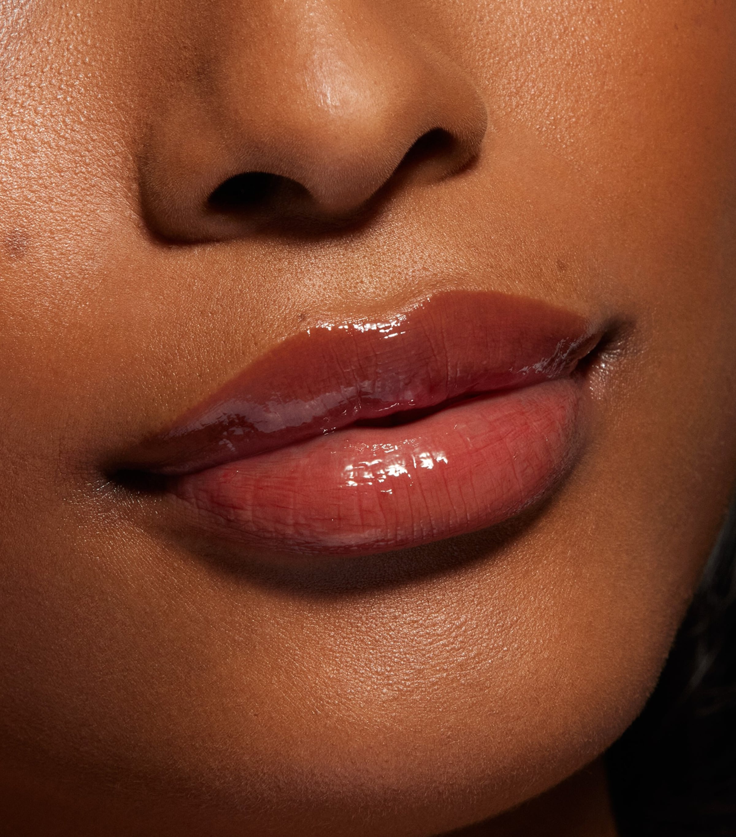 Lip Oil HAZELNUT CRÈME Image 6