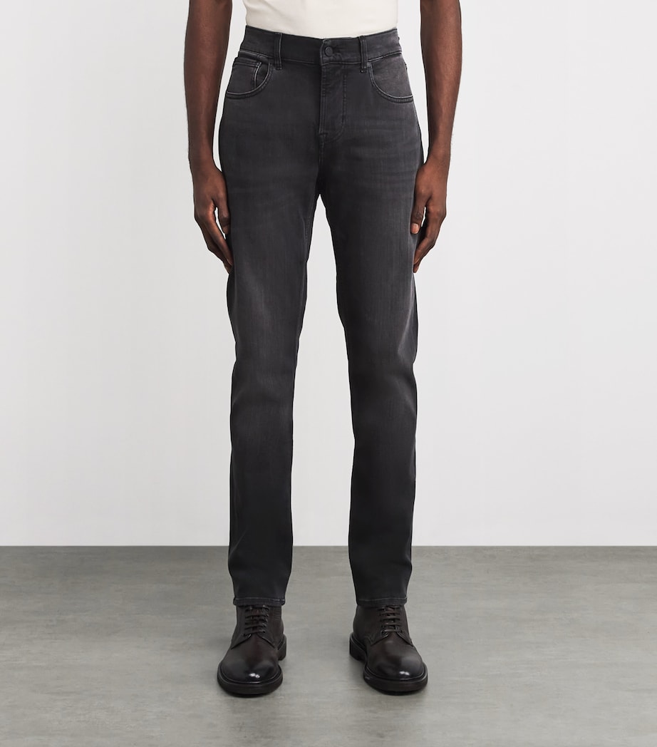 Slimmy Tapered Luxe Performance Jeans WASHED BLACK Image 3