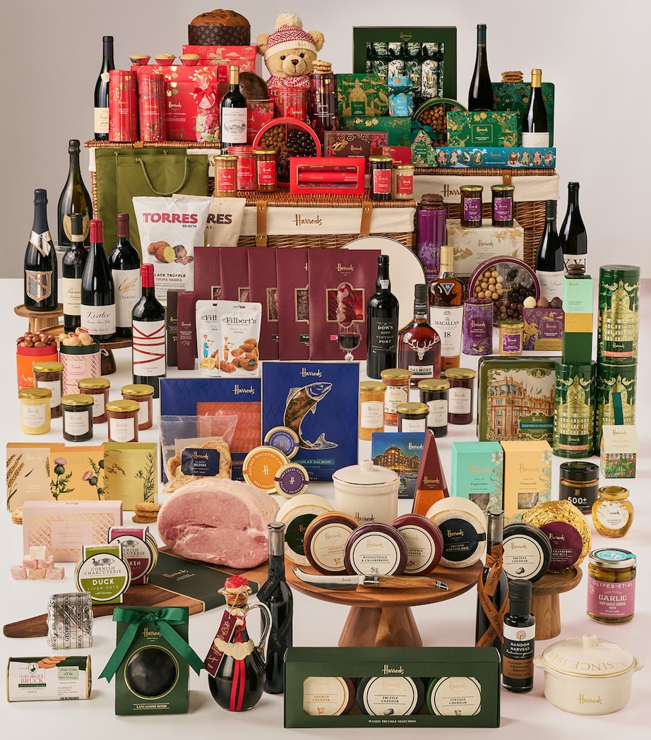 The Ultimate Christmas Hamper NO COLOUR Image 1