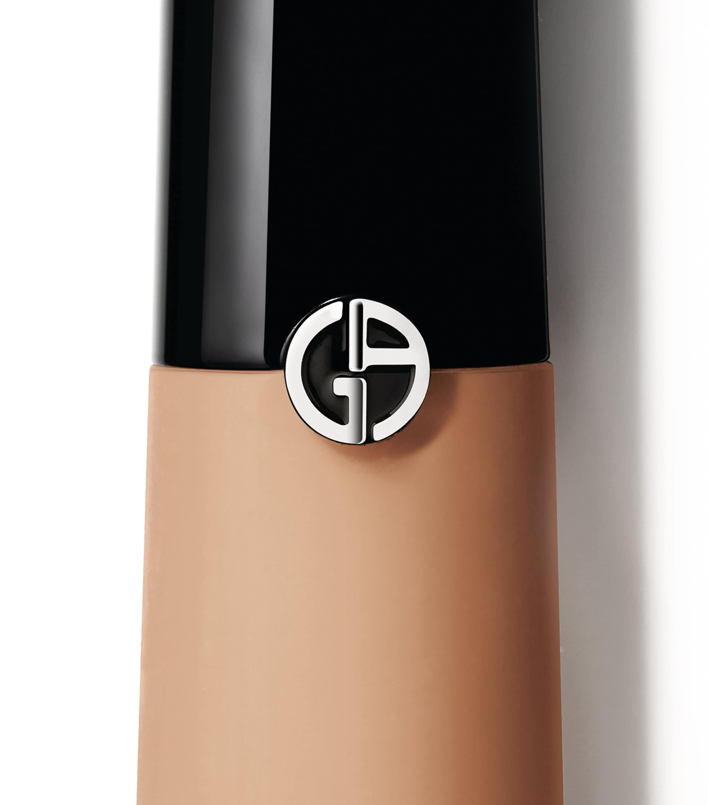 Armani Luminous Silk Concealer | Make-up | Face | Concealers | Designers | Armani Armani Luminous Silk Concealer | Make-up | Face | Concealers | Designers | Armani