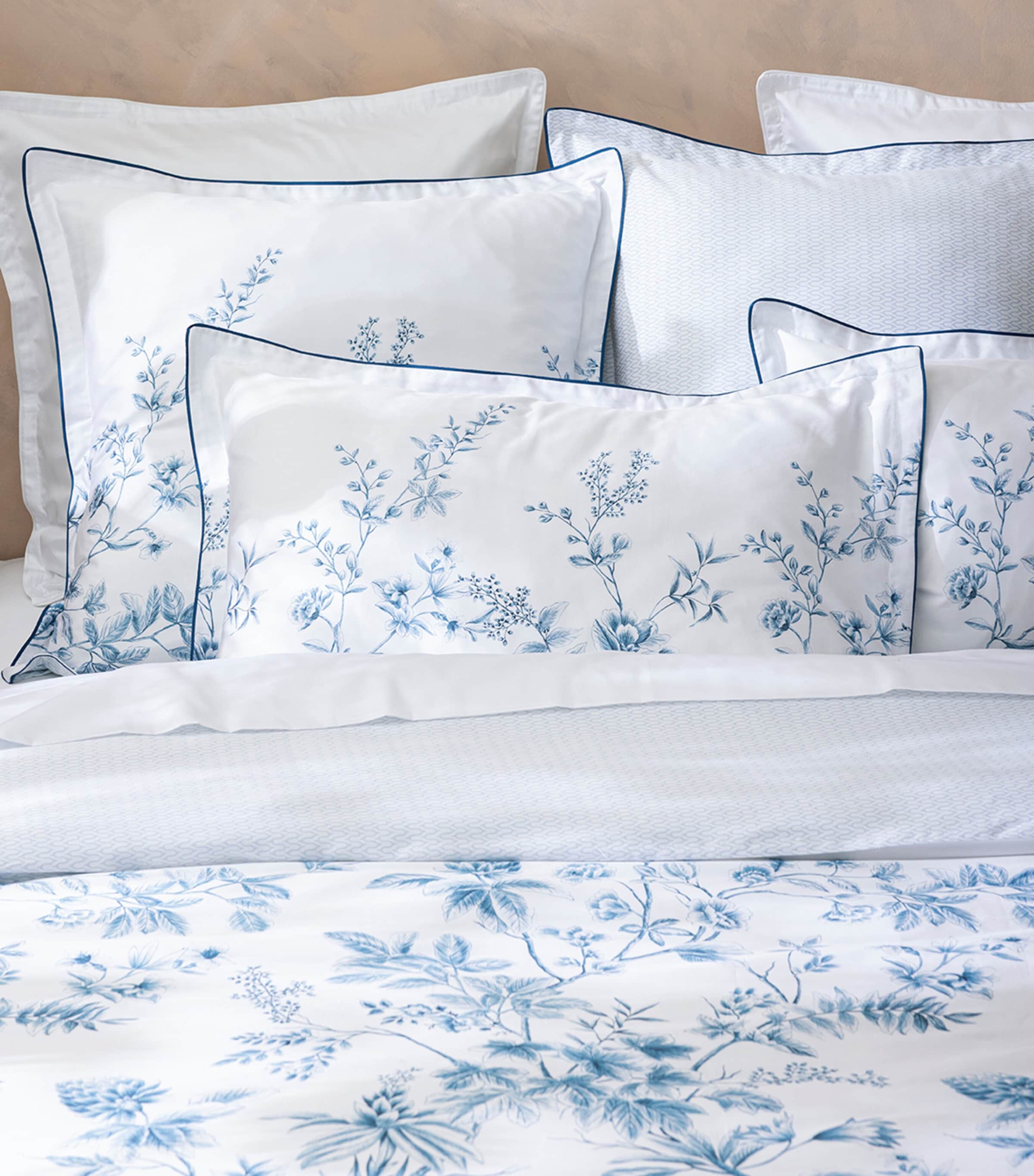Alexandre Turpault Organic Cotton Amboise Pillowcase (65cm x 65cm) Medium Blue Image 2