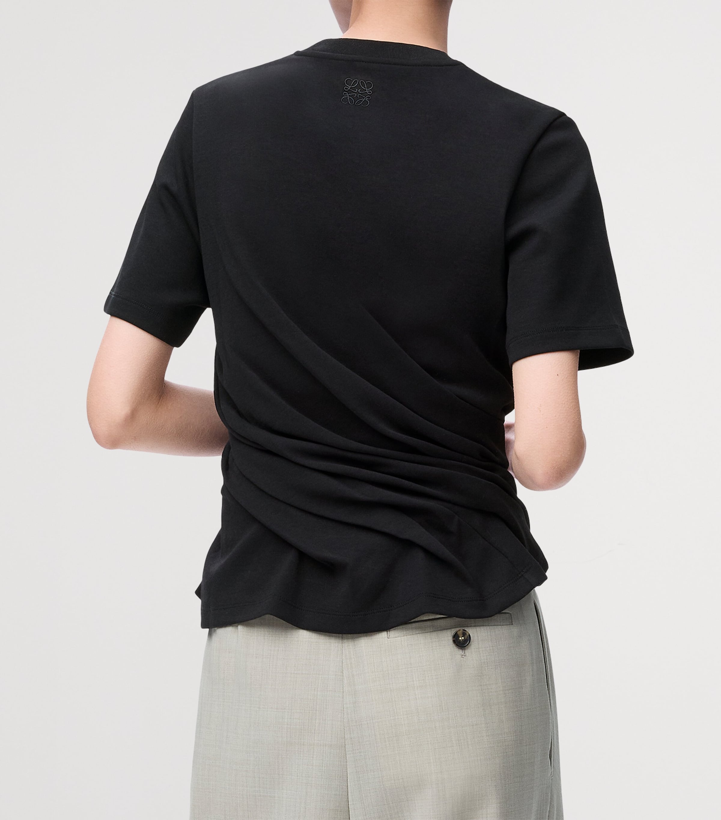 LOEWE ポケット付き Tシャツ 半袖 クリーム LOEWE Pocket Anagram T-Shirt | Harrods US