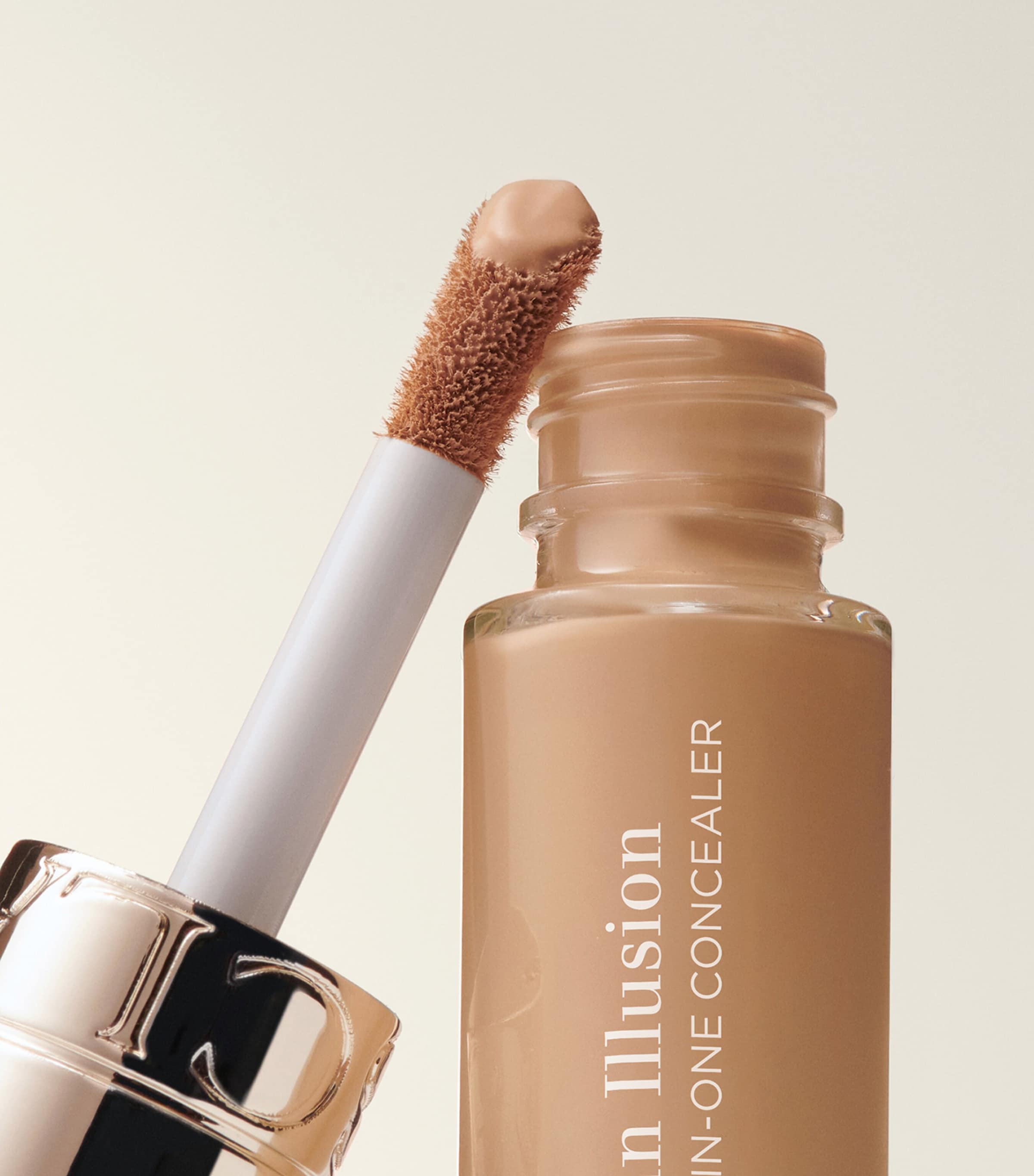 Clarins Skin Illusion All-in One-Concealer Image 6