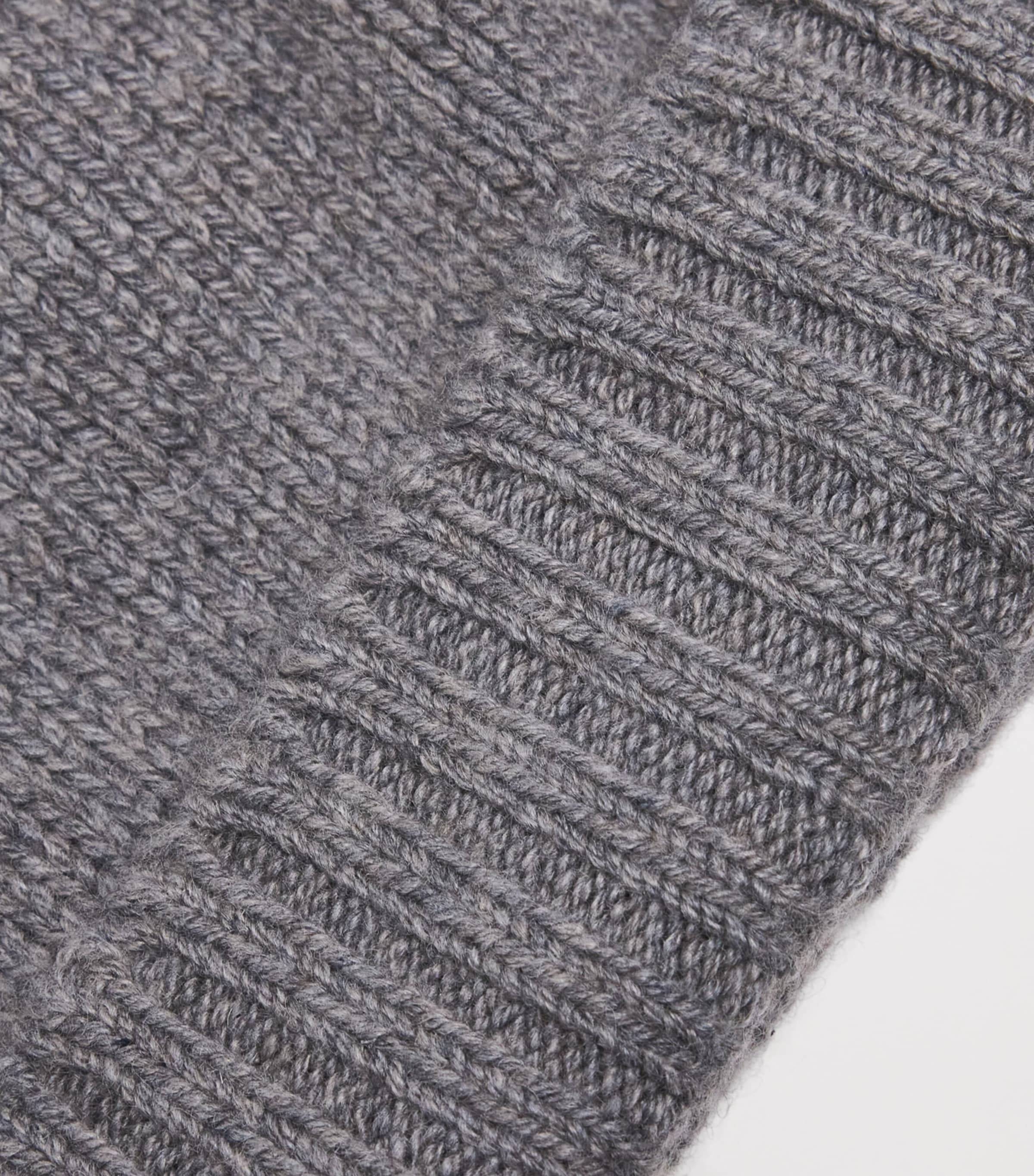 Cashmere Beanie 940 Image 3