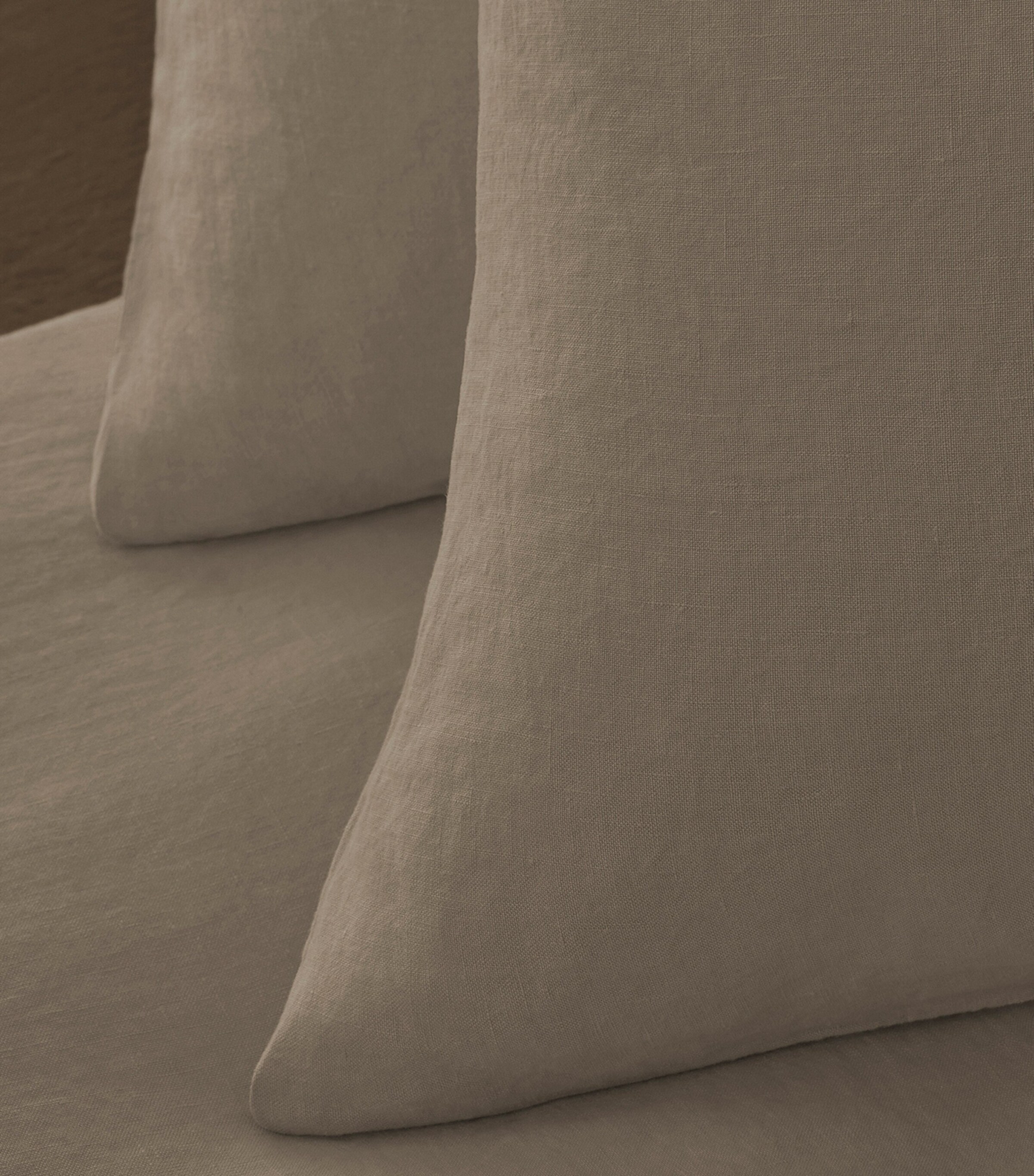 Society Limonta Linen Rem Standard Pillowcase Pair (50cm x 80cm) Malto Image 2