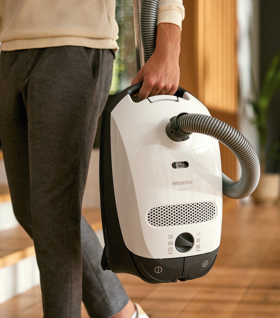 Classic C1 Flex Vacuum Cleaner WHITE Image 4