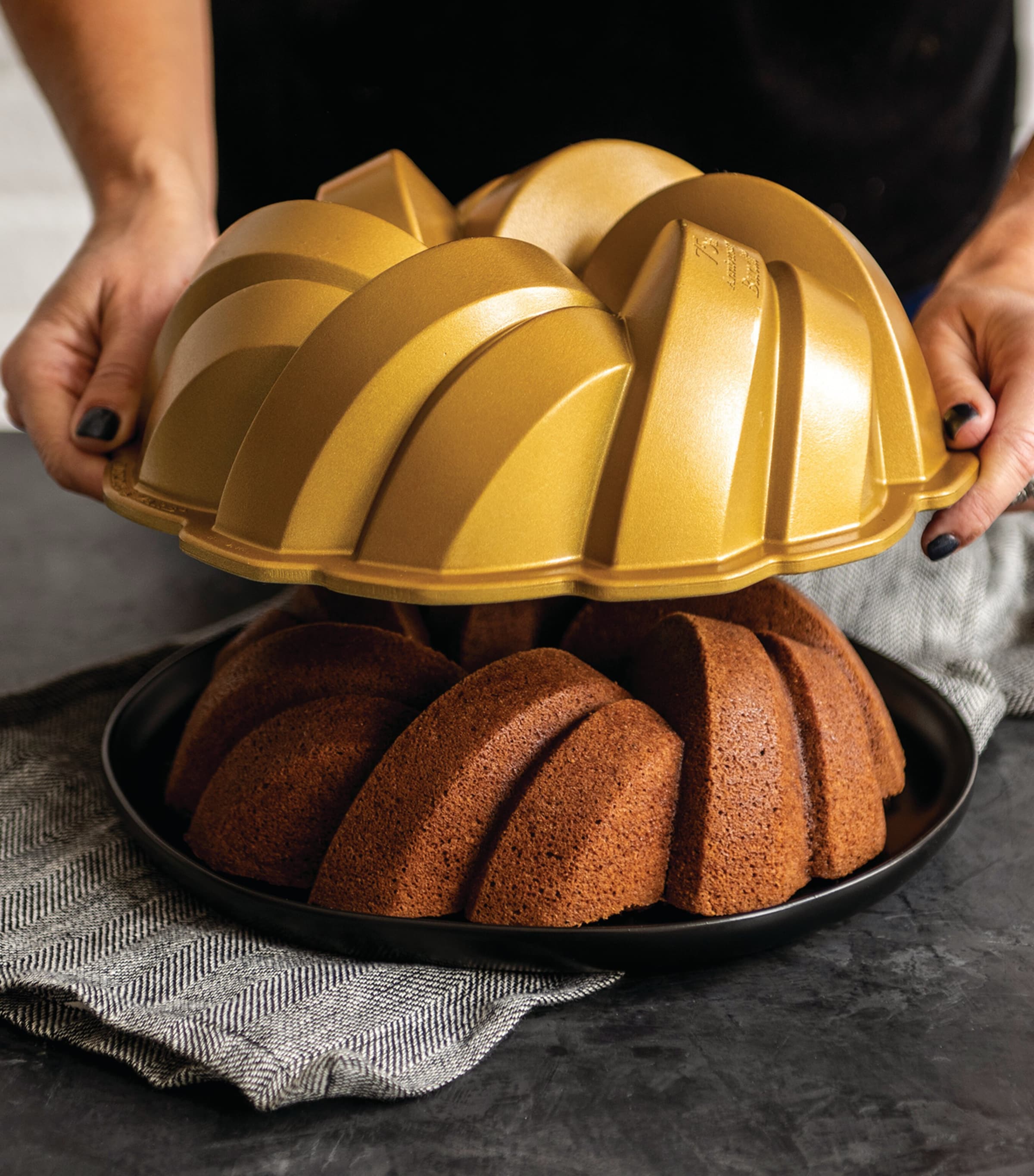 Nordic Ware 75th Anniversary Braided Bundt Pan (27cm) Harrods UK