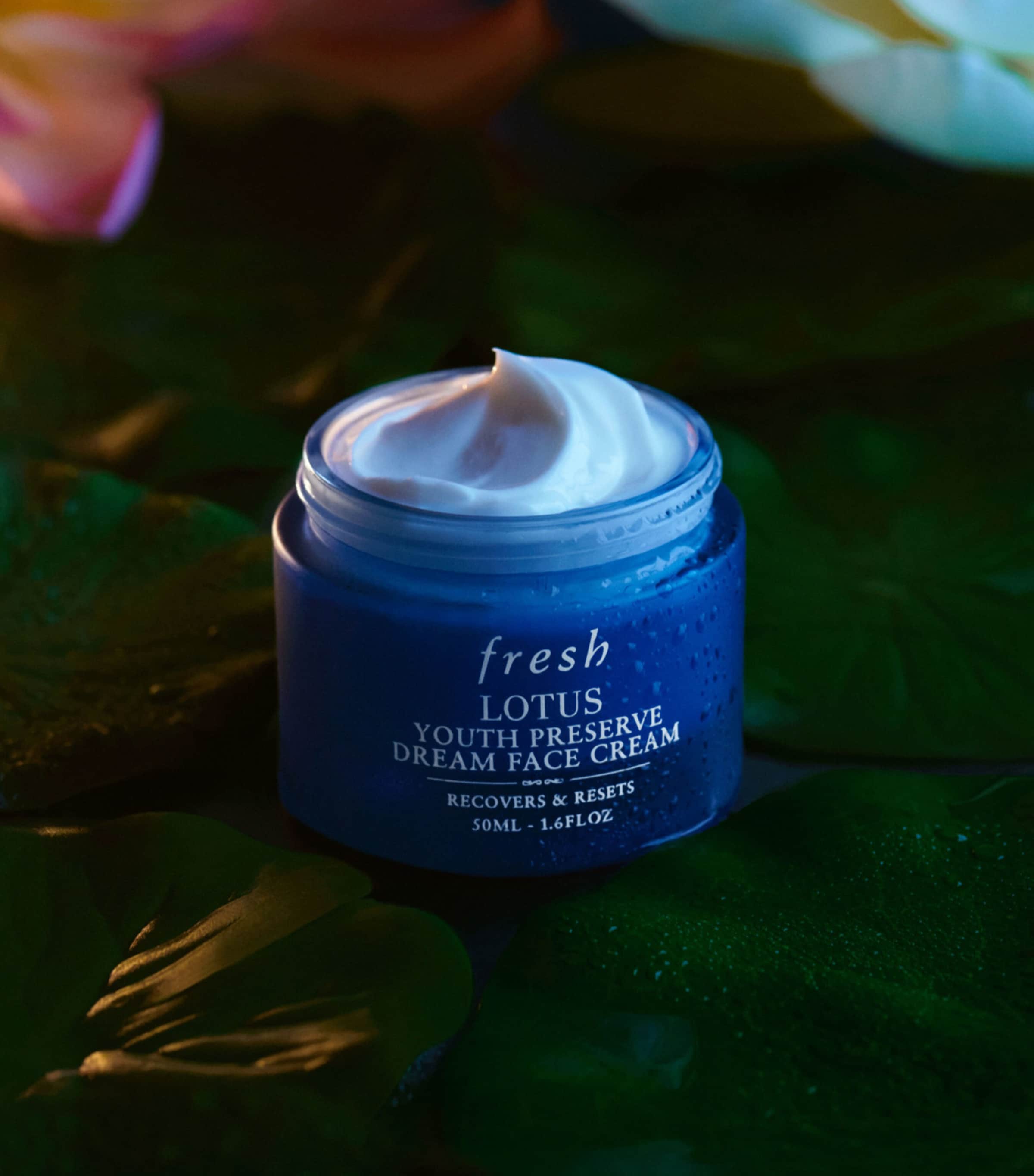 Fresh Lotus Youth Preserve Dream Face Cream (15ml) Image 3