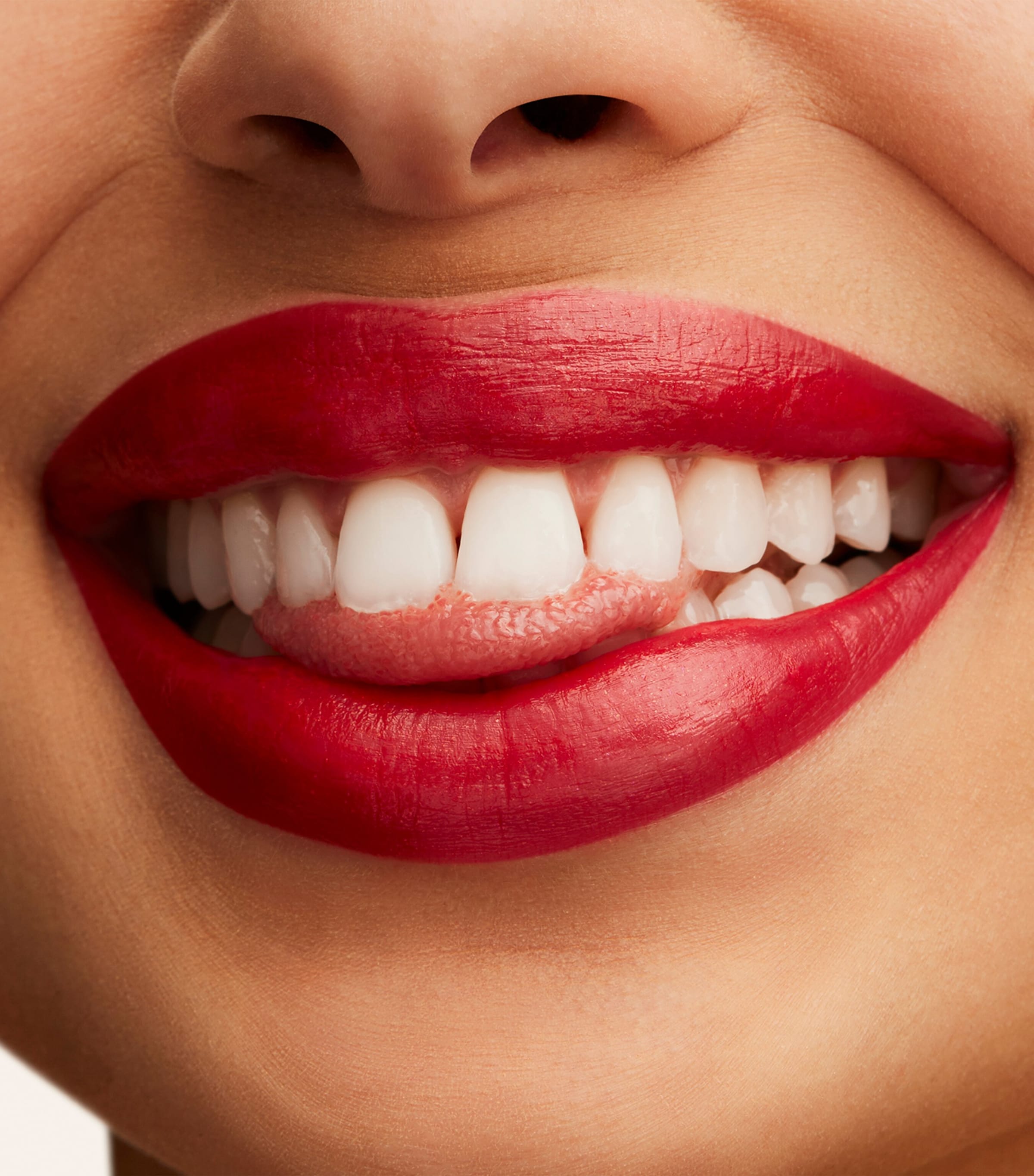 Lustreglass Sheer-Shine Lipstick COCKNEY Image 6