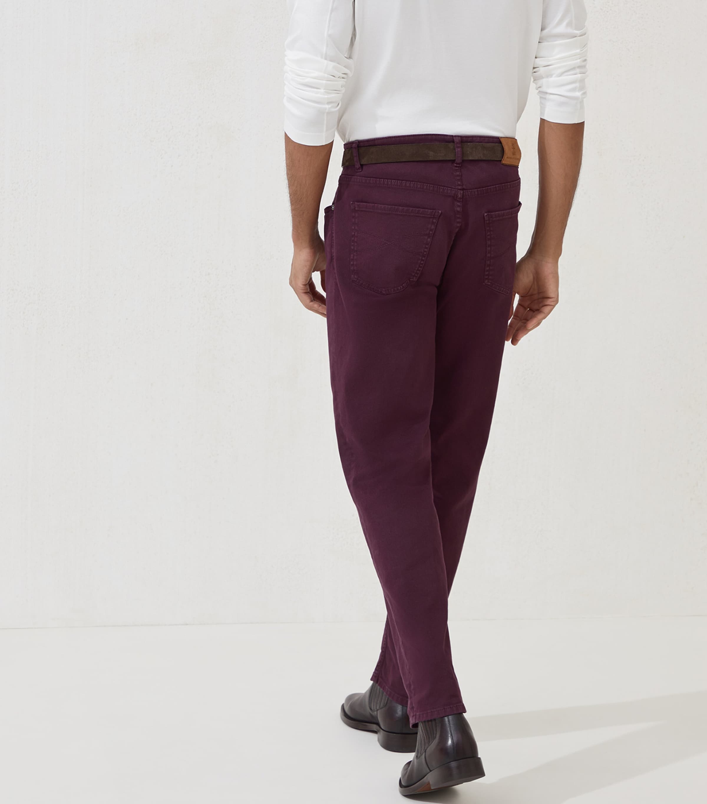 Comfort Straight-Fit Jeans C7031 Image 3