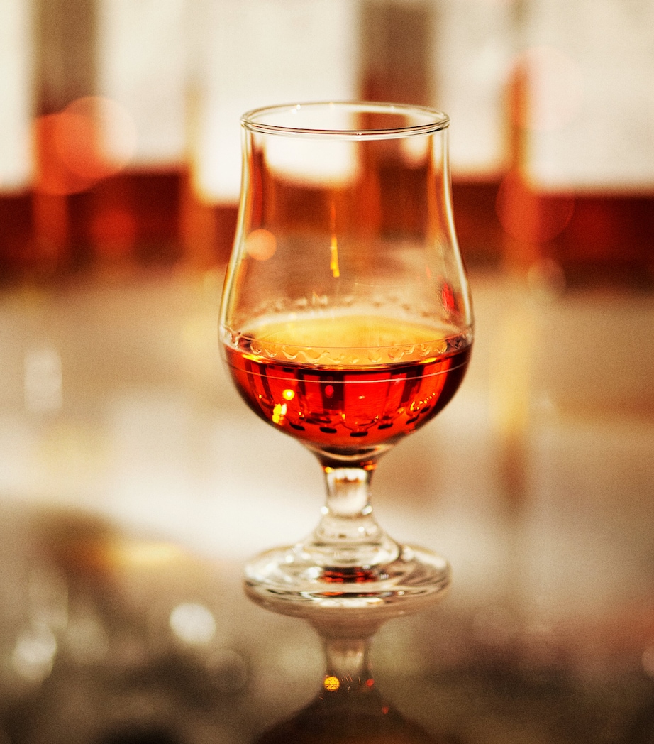 Yamazaki 18-Year-Old Single Malt Whisky (70cl) NO COLOUR Image 3