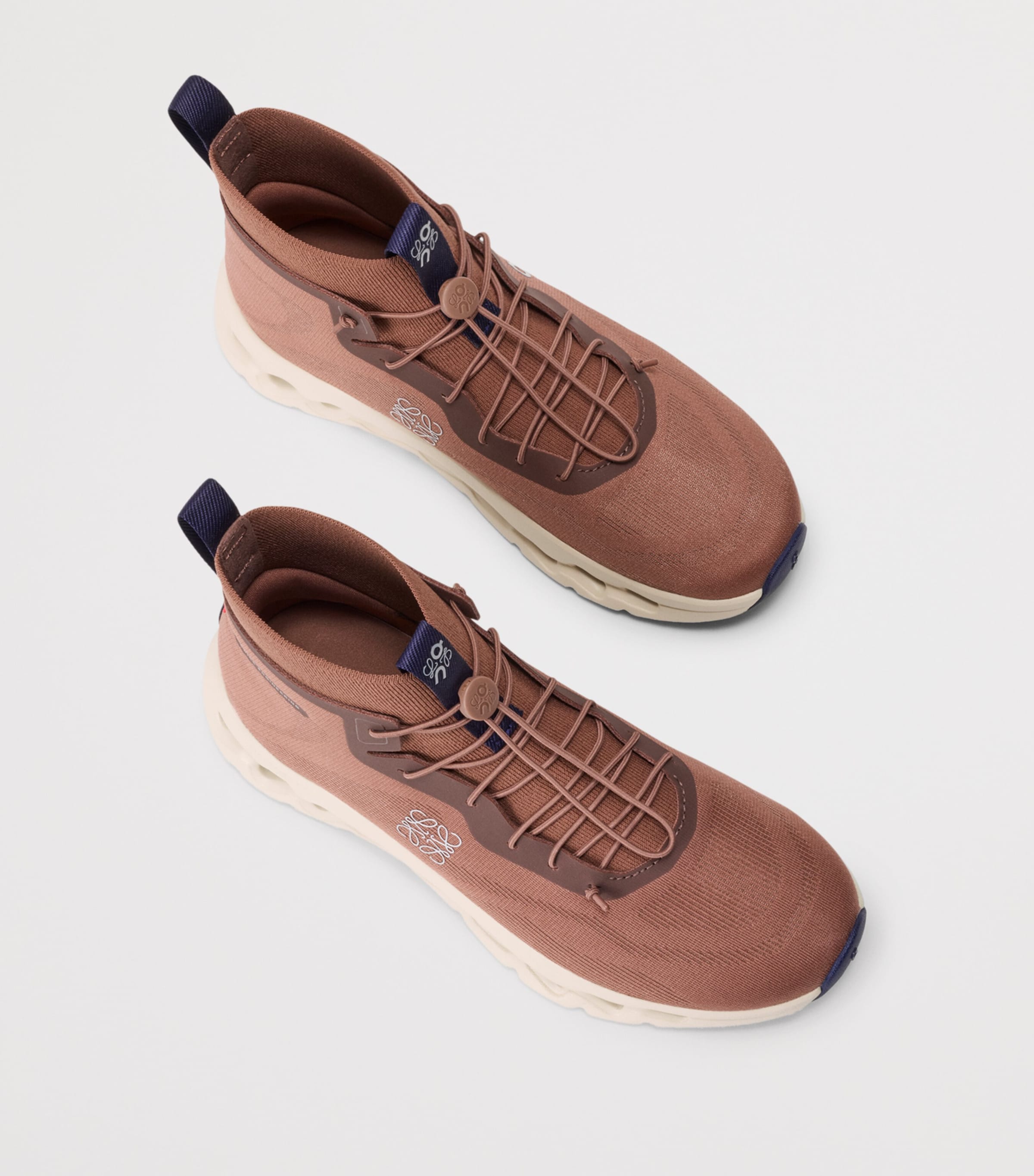LOEWE Mens x On Cloudtilt High-Top Trainers Taupe/oatmeal/navy Image 3