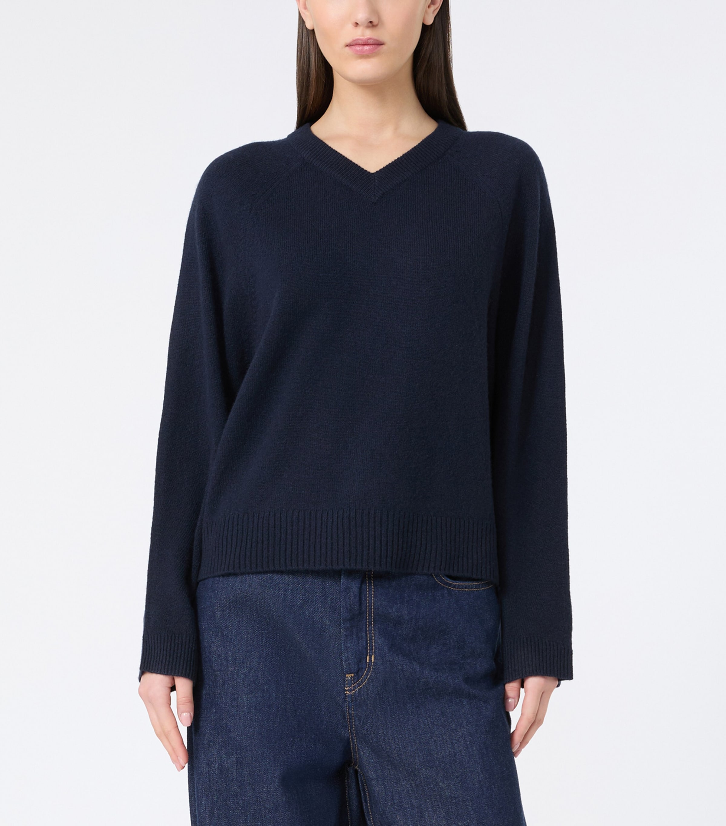 Weekend Max Mara Womens Cashmere V-Neck Sweater Navy Image 2