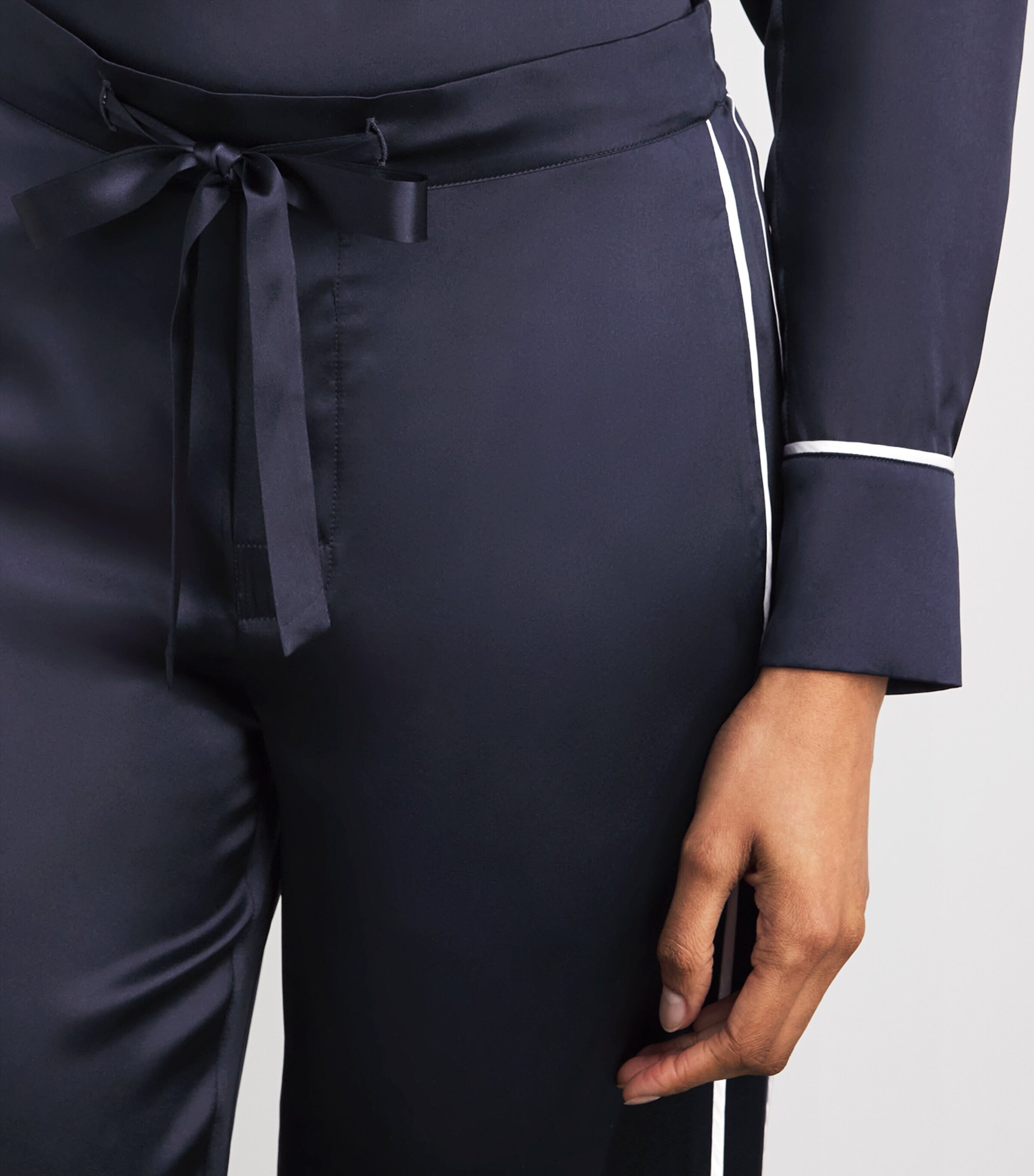 Olivia von Halle Womens Silk Anita Pyjama Set Navy Image 6