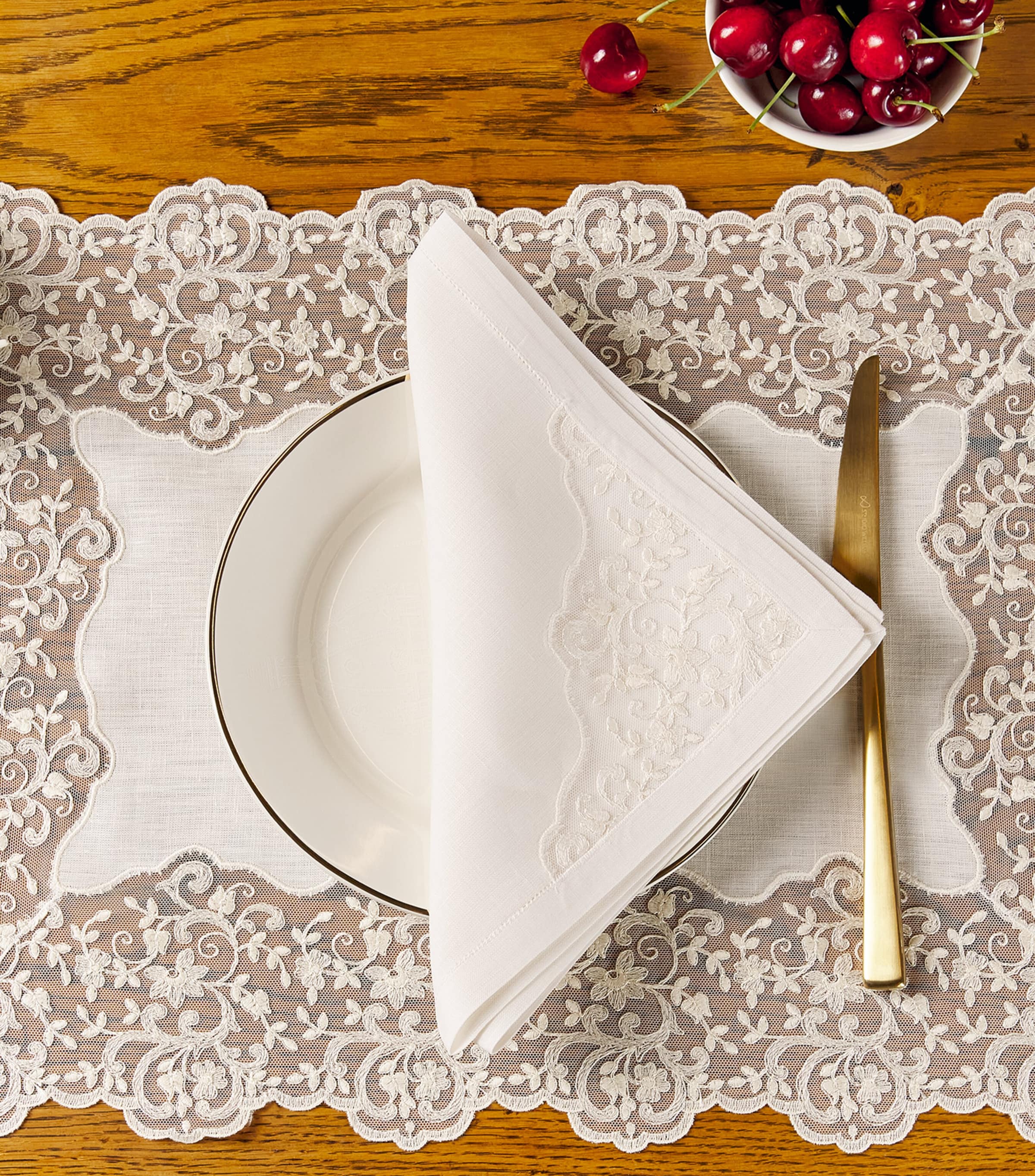 Linen Lace-Trim Elite Napkin (45cm x 45cm) IVORY/IVORY Image 3