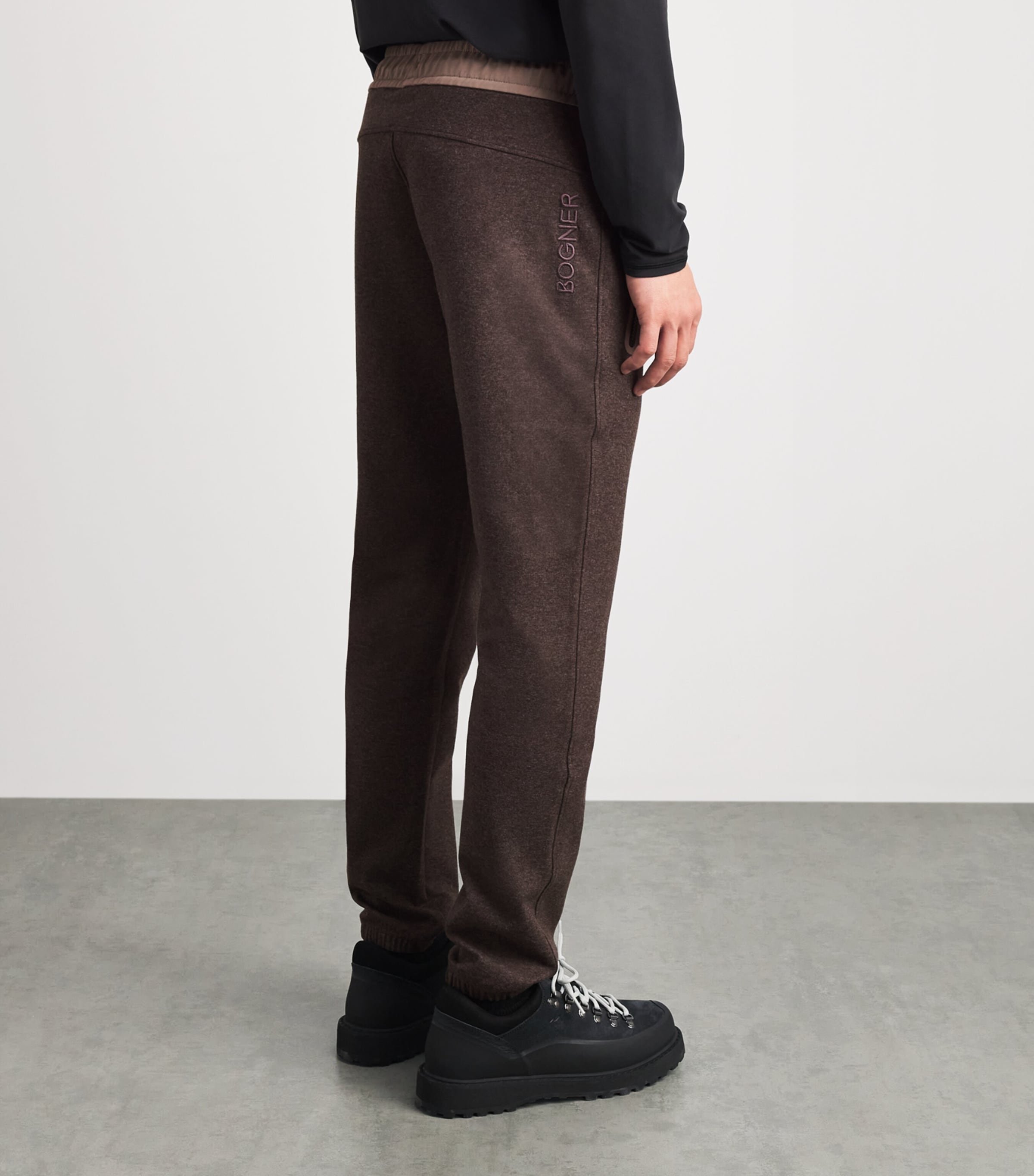 Bogner Mens Bryan Cuffed Sweatpants Fudge Image 5