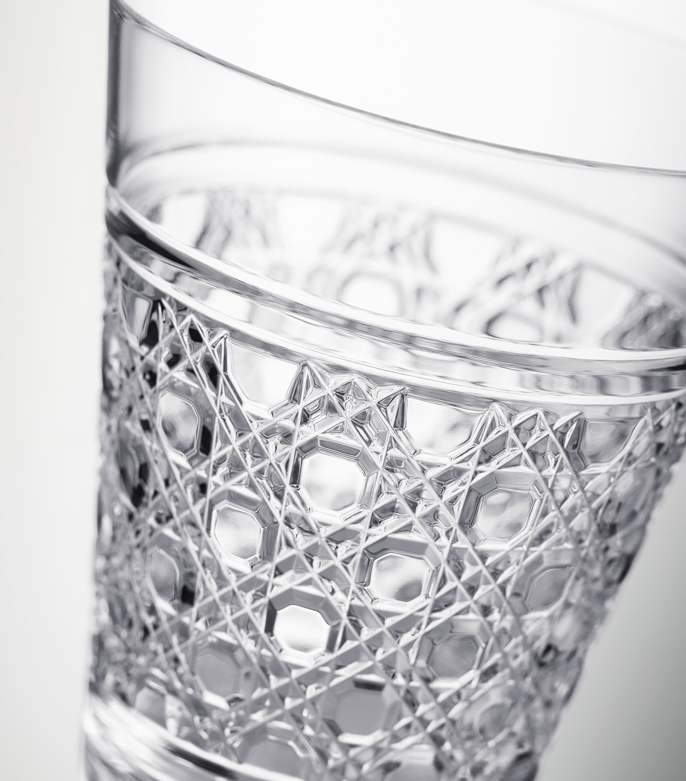 Set of 2 Crystal White Wine Goblets (318ml) CLEAR Image 4