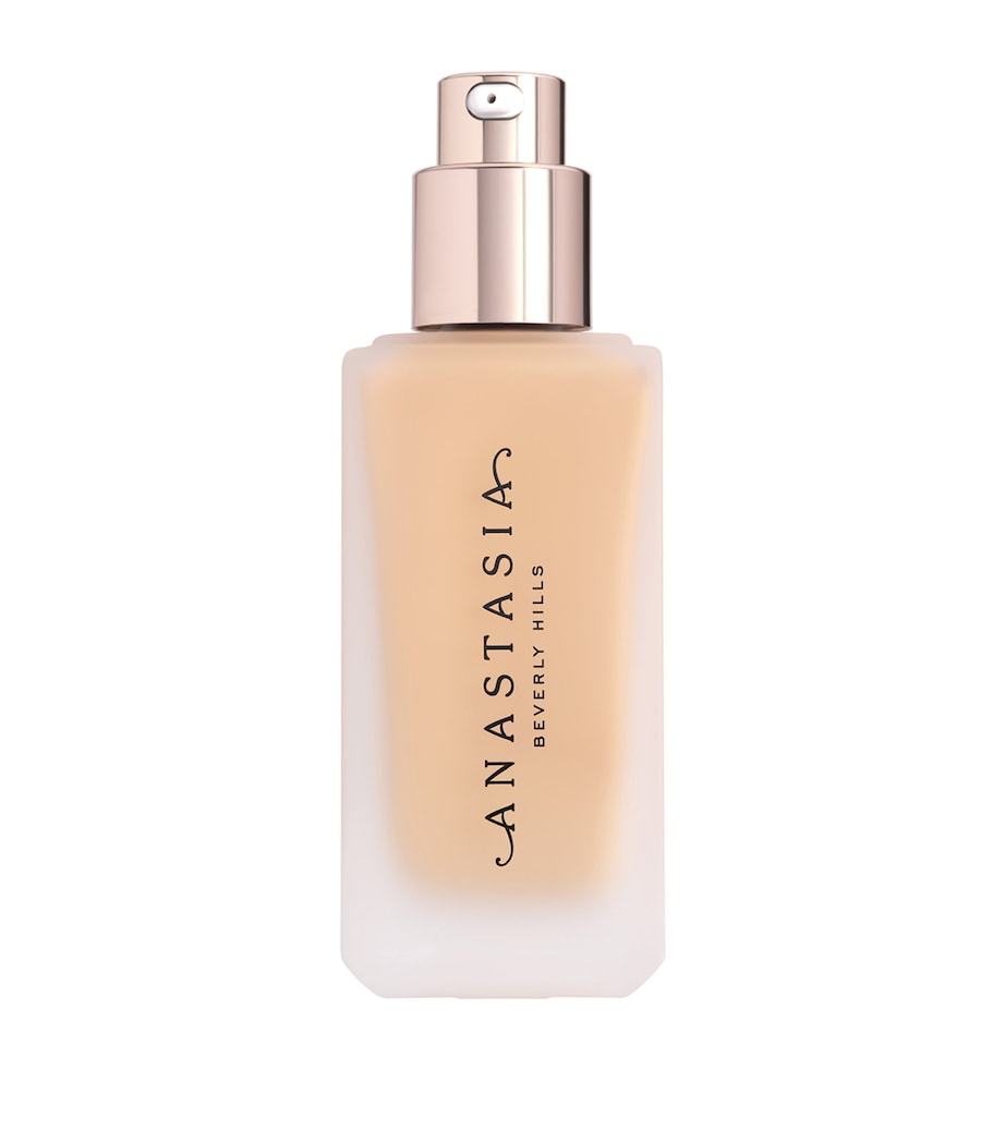 Impeccable Blurring Second-Skin Matte Foundation SHADE 7 2W Image 2