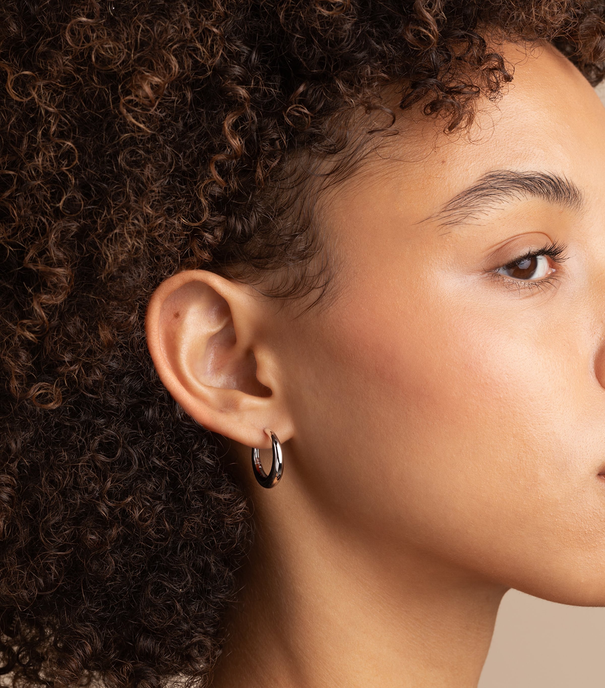 Medium Rhodium-Plated Dome Hoop Earrings SILVER Image 2