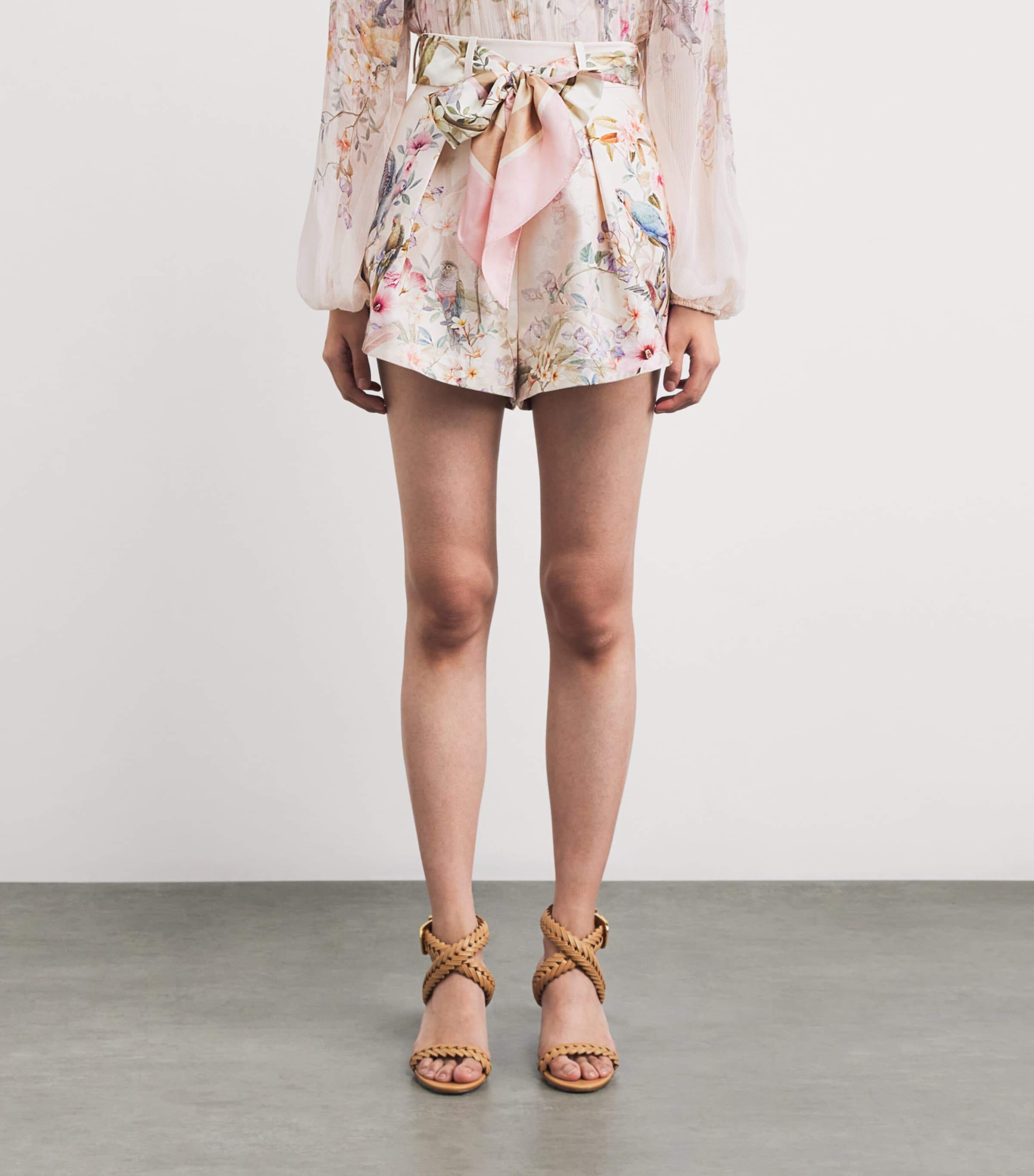 Silk-Cotton Rebellion Tuck Shorts CRMAV CREAM AVIARY Image 3