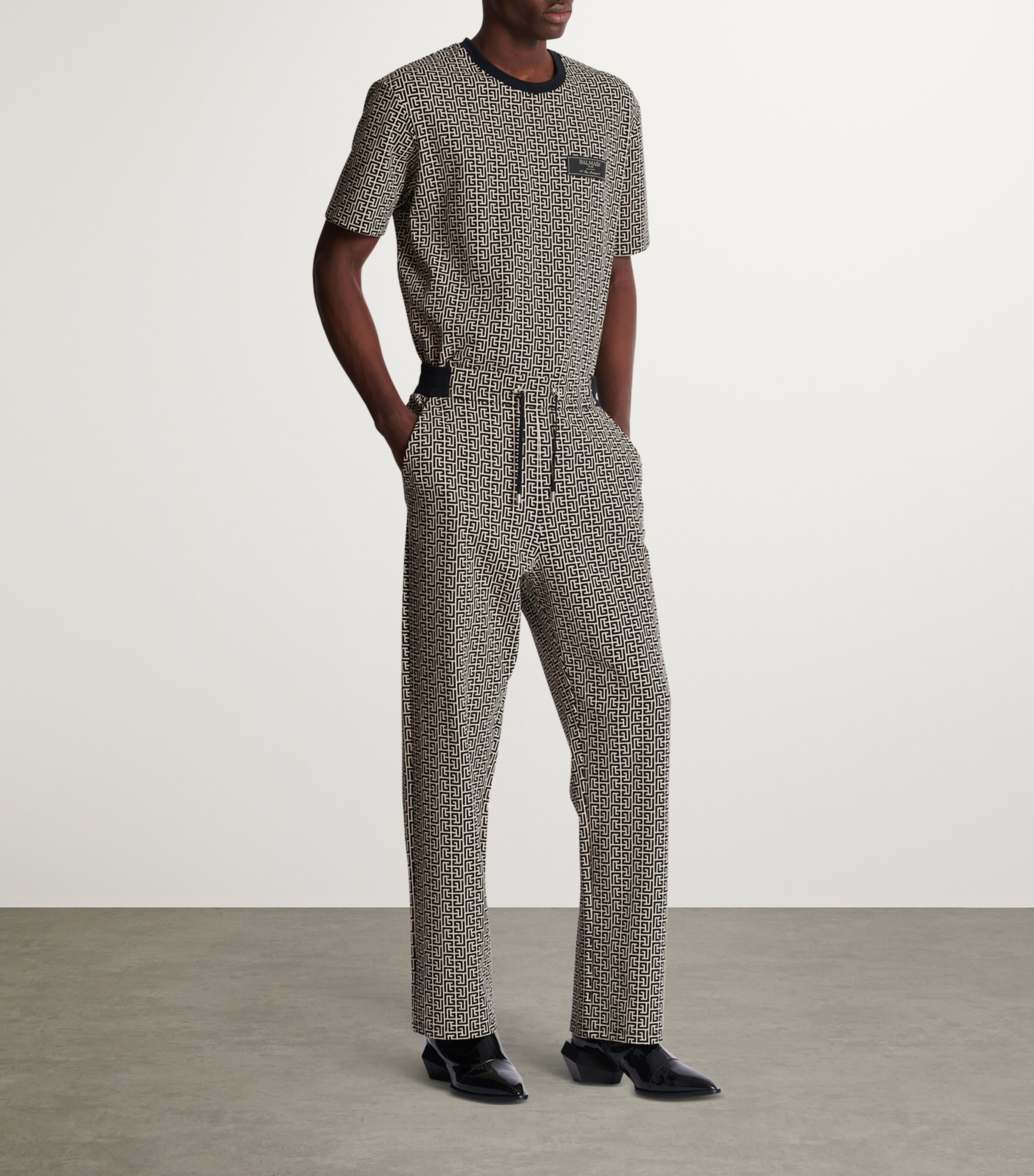 Balmain Mens Jacquard PB Labyrinth Sweatpants Gfe Ivoire/noir Image 2