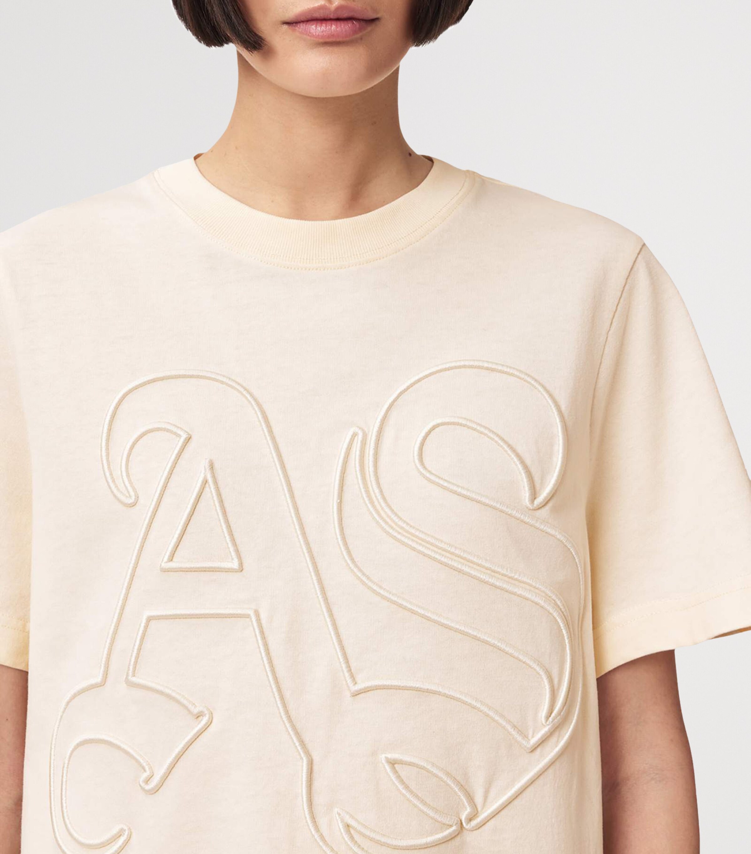 Embroidered Lisa T-Shirt PEBBLE WHITE Image 7